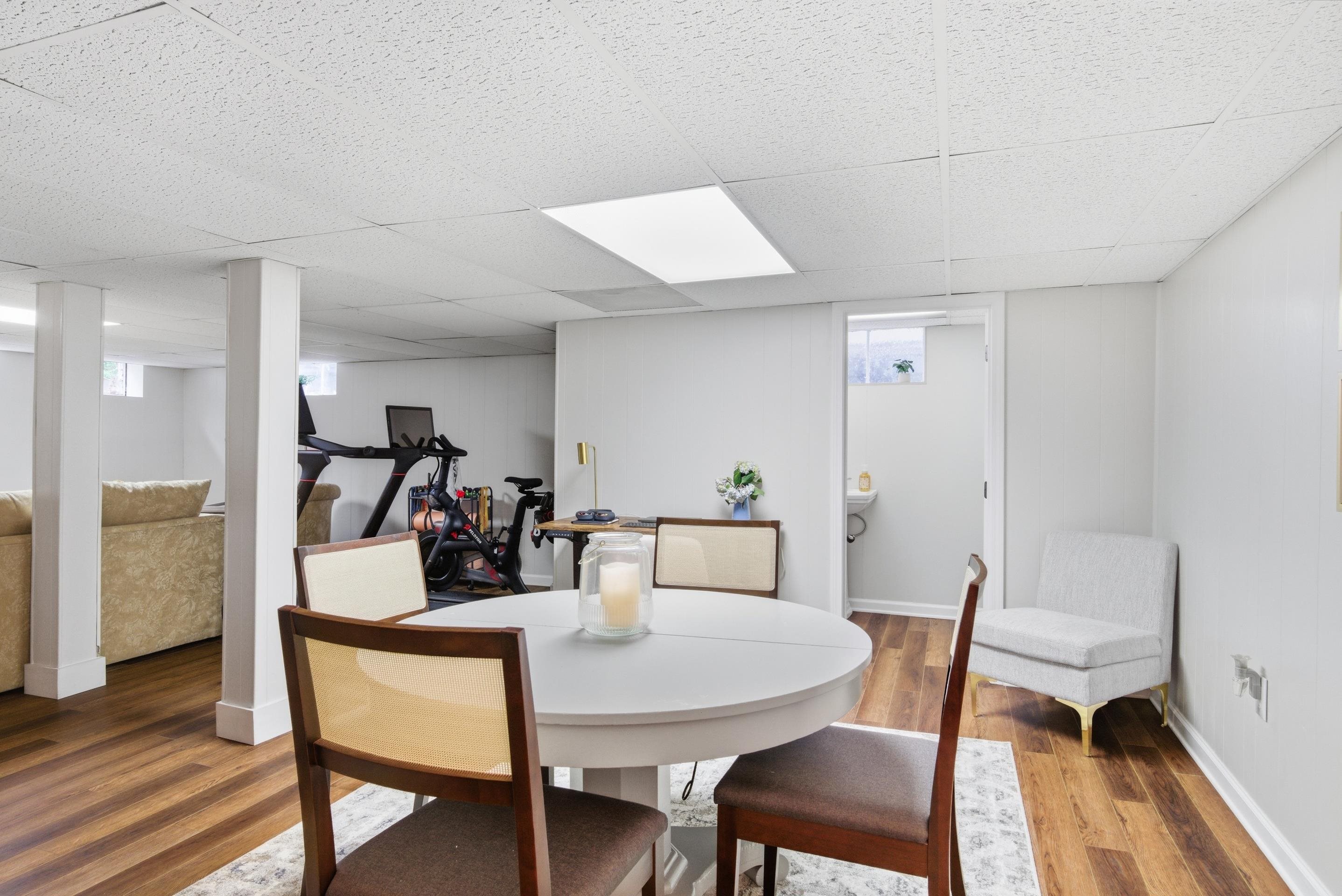 2522 Derwent Drive SW Roanoke VA 24015