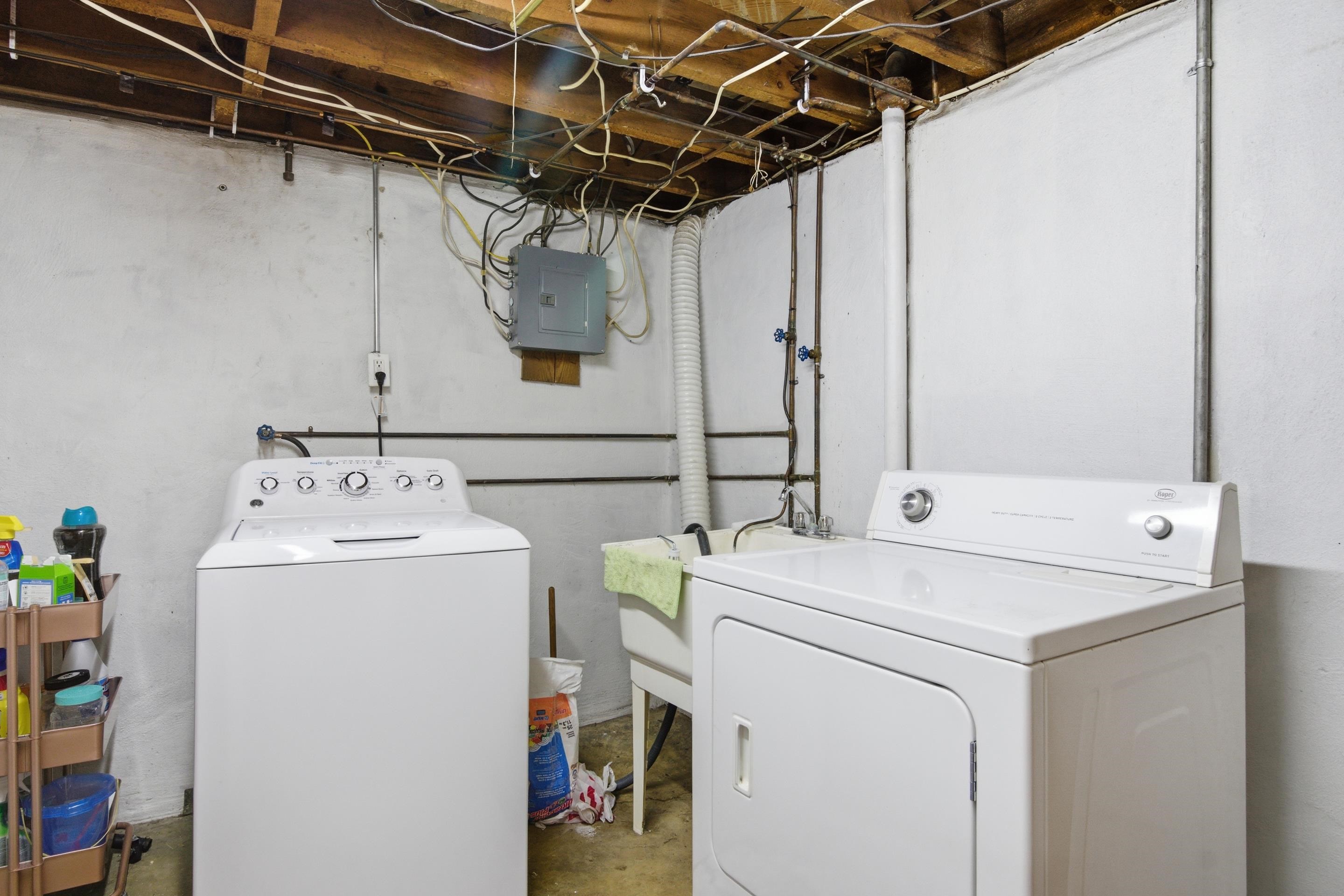 2522 Derwent Drive SW Roanoke VA 24015