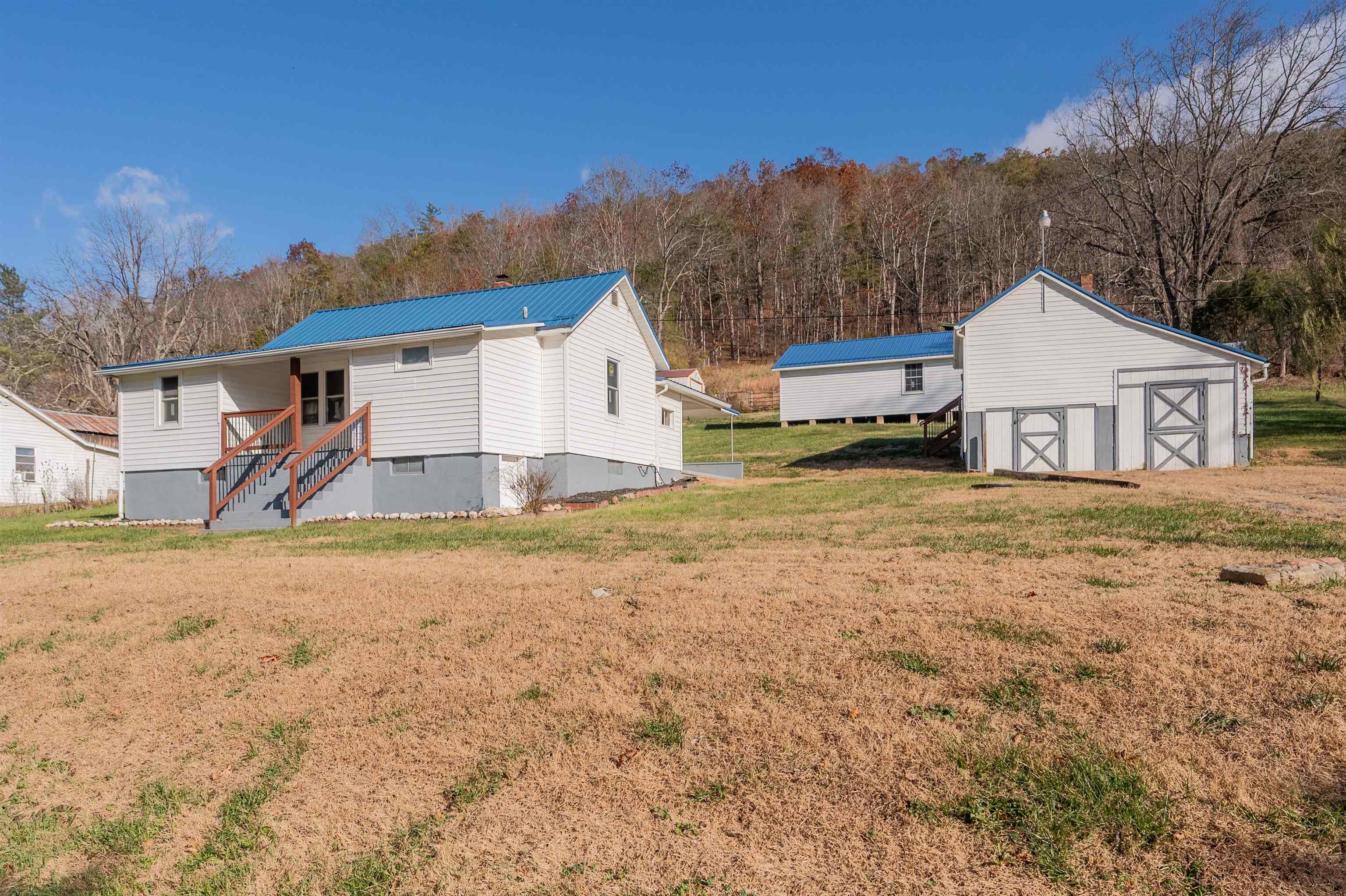 854 Den Hill Road Christiansburg VA 24073