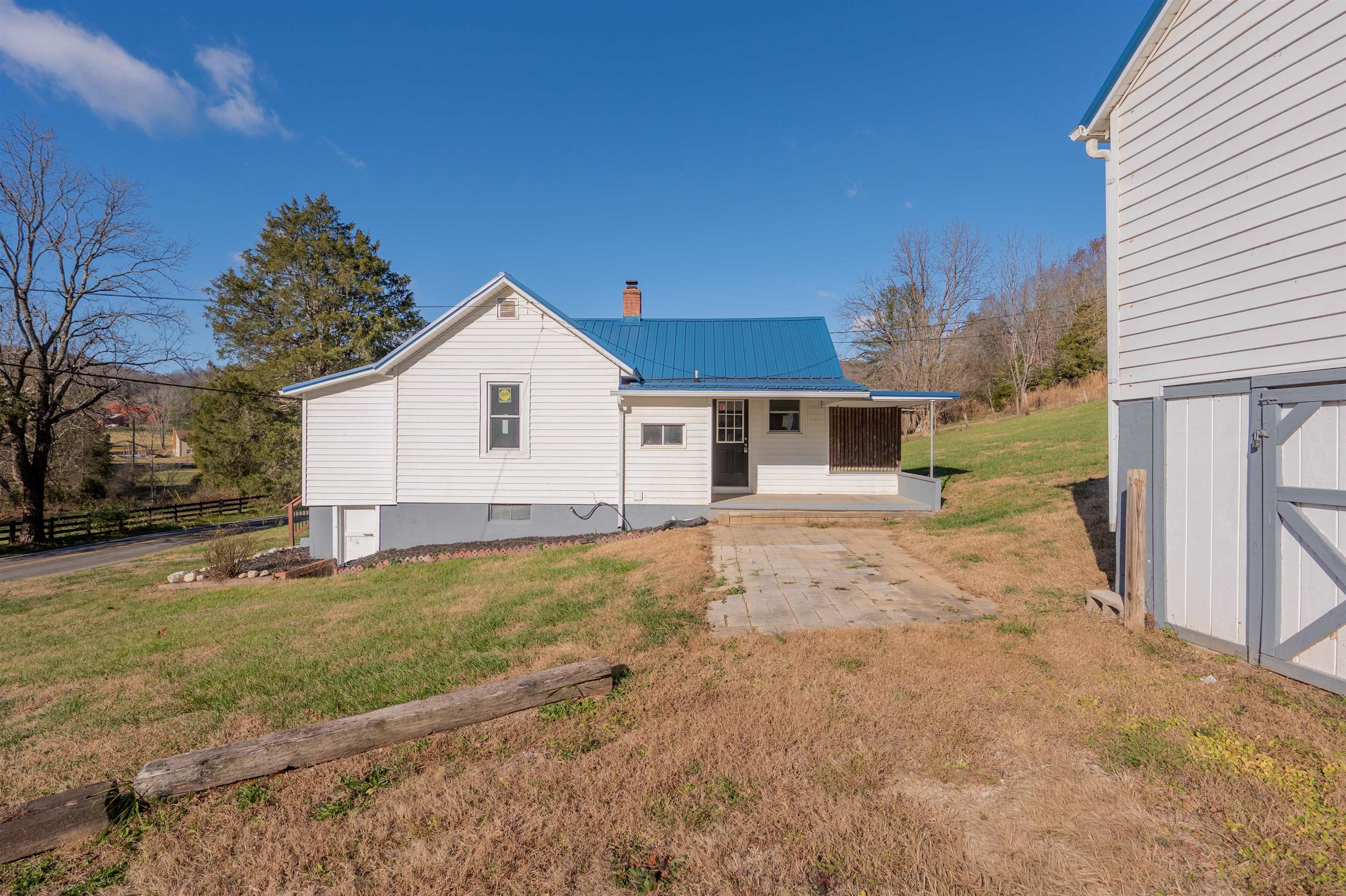 854 Den Hill Road Christiansburg VA 24073