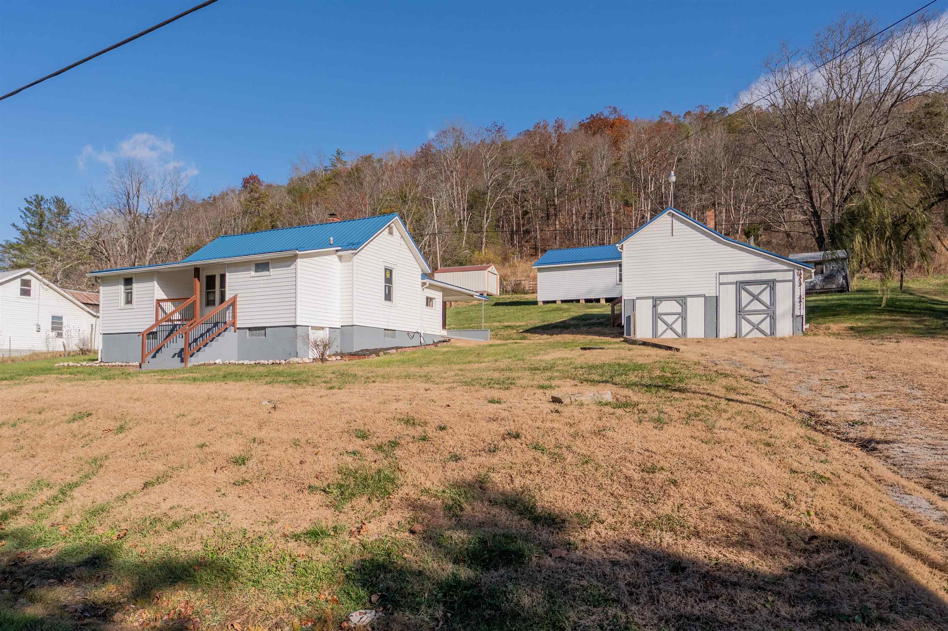 854 Den Hill Road Christiansburg VA 24073