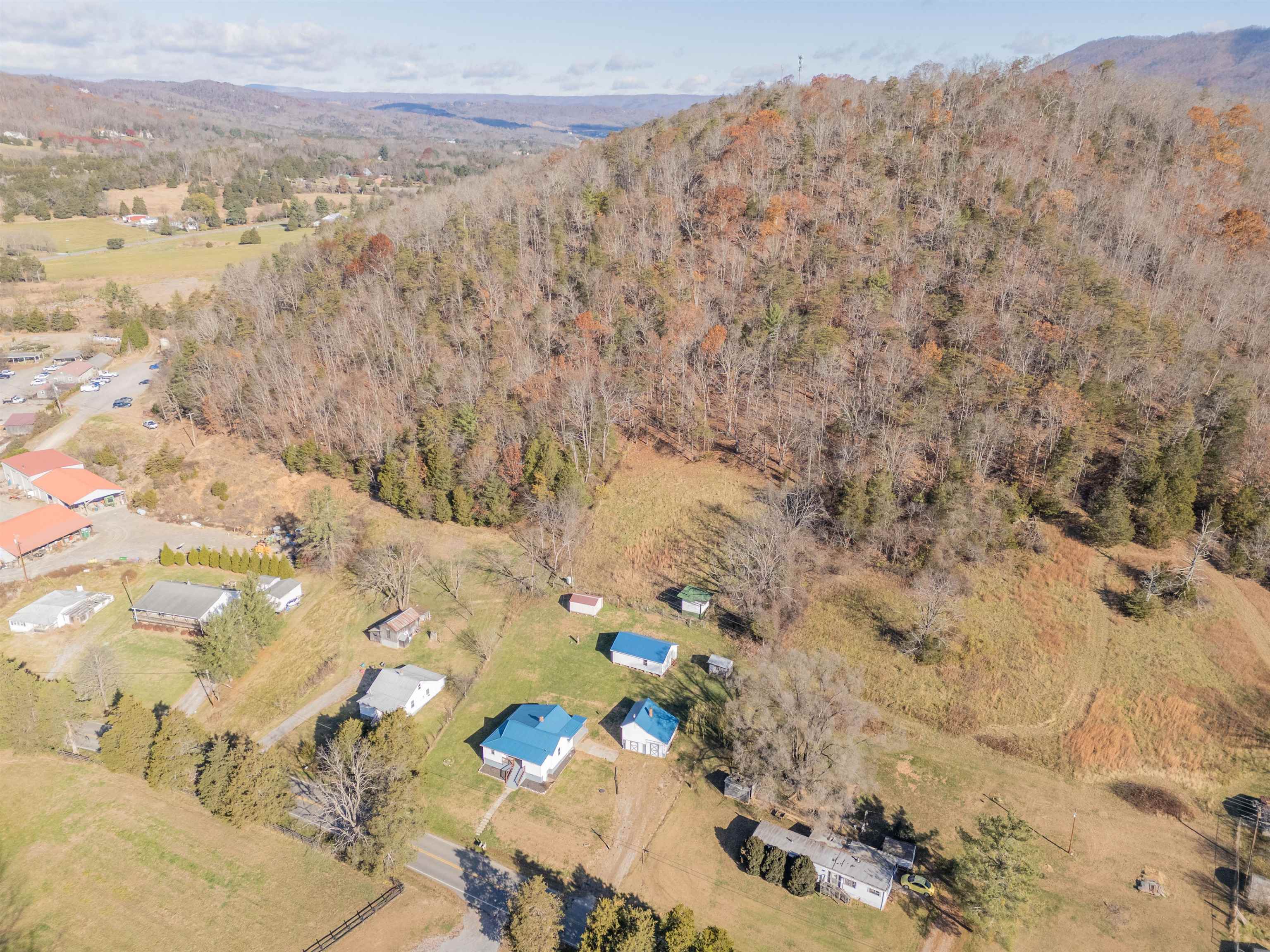 854 Den Hill Road Christiansburg VA 24073