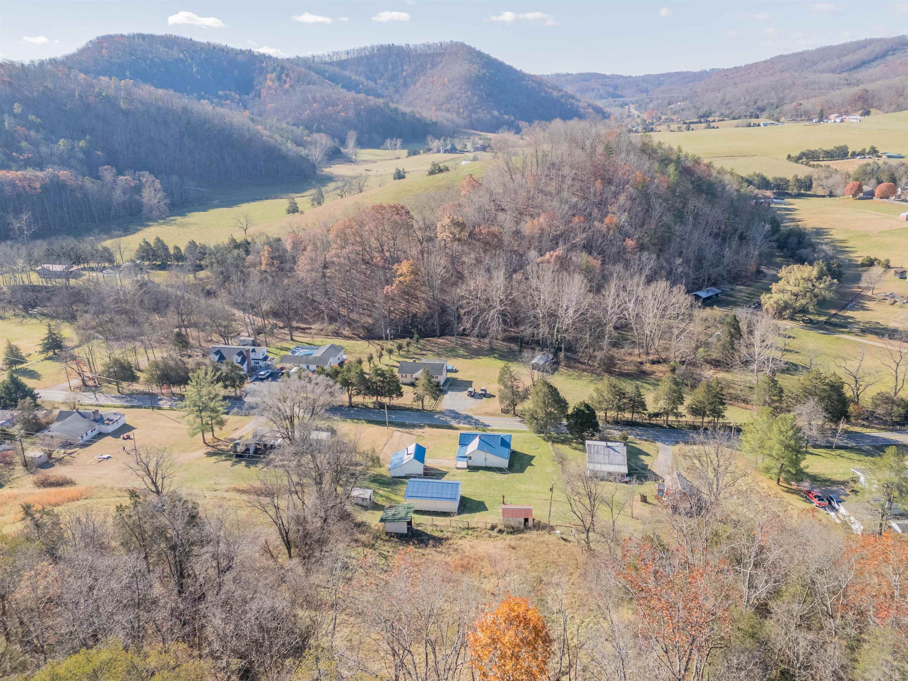 854 Den Hill Road Christiansburg VA 24073