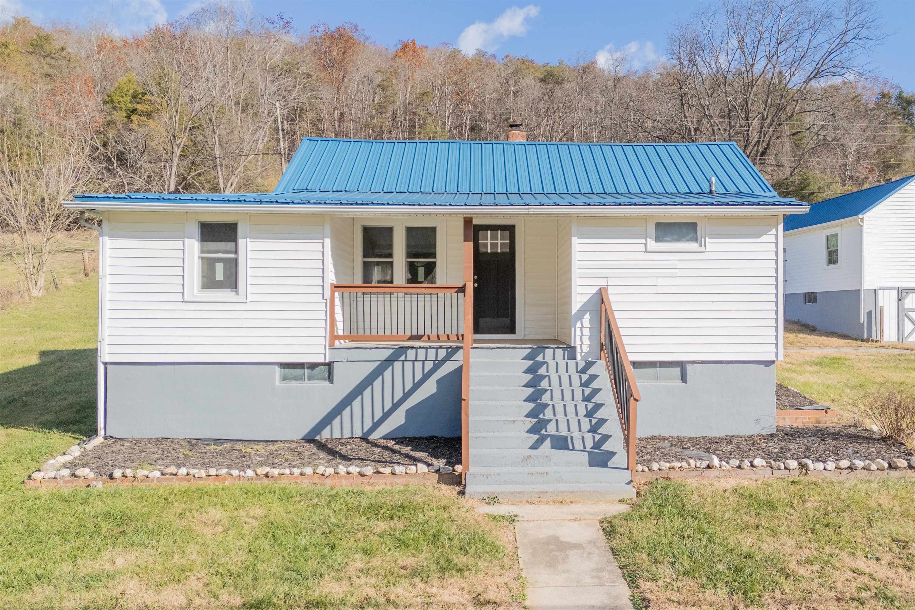 854 Den Hill Road Christiansburg VA 24073