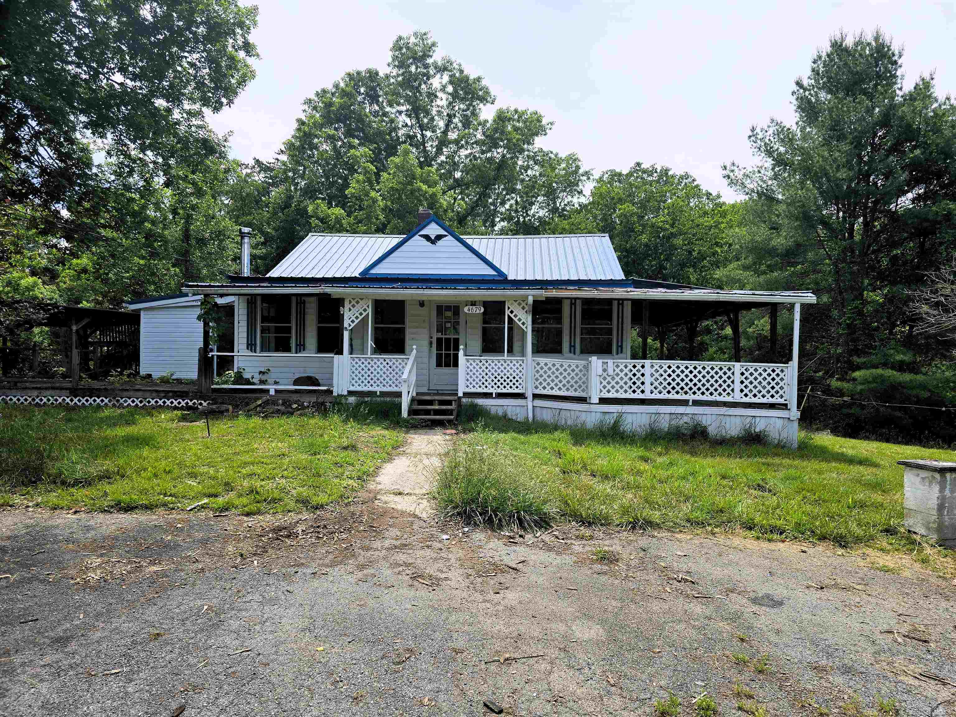 4679 Wolfe Lane Pulaski VA 24301