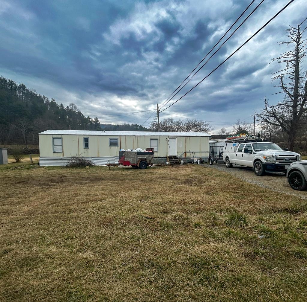 4316 N Scenic Highway Bastian VA 24314