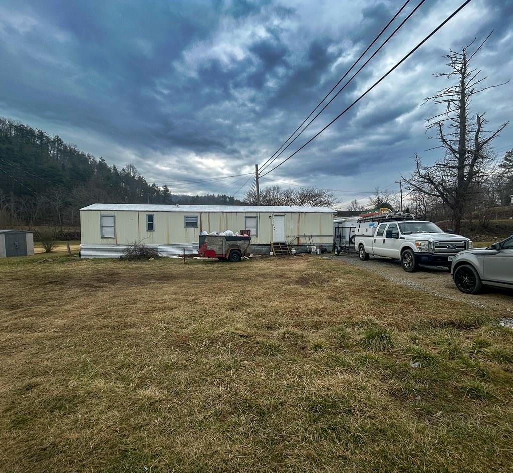 4316 N Scenic Highway Bastian VA 24314