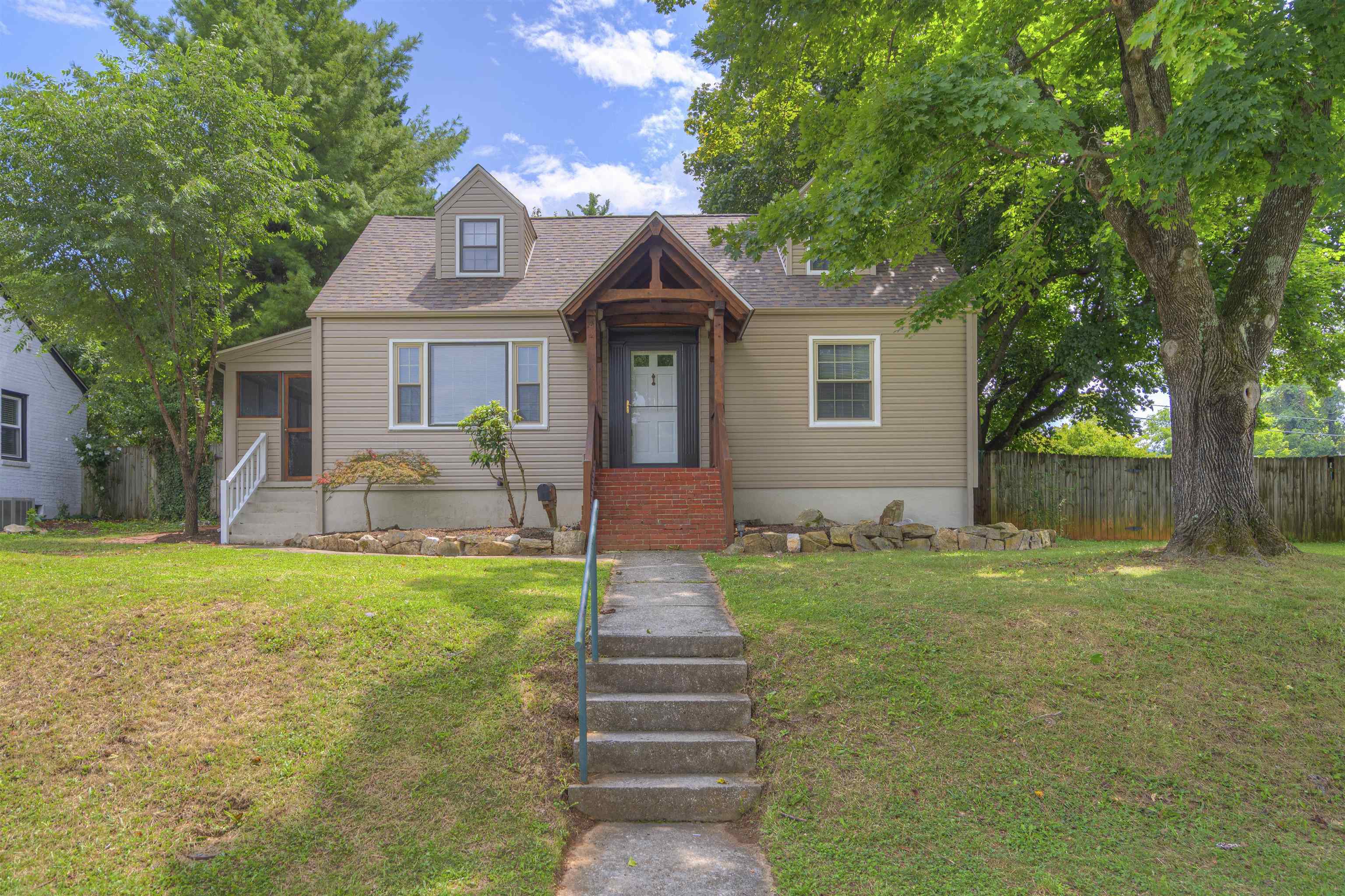 214 Pershing Avenue Radford VA 24141