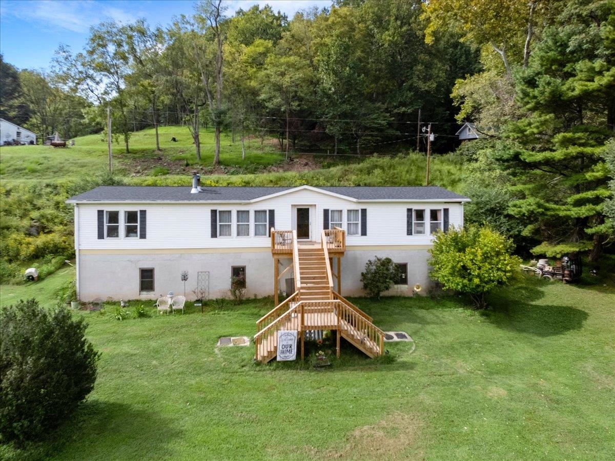 1721 Shulls Lane Draper VA 24324