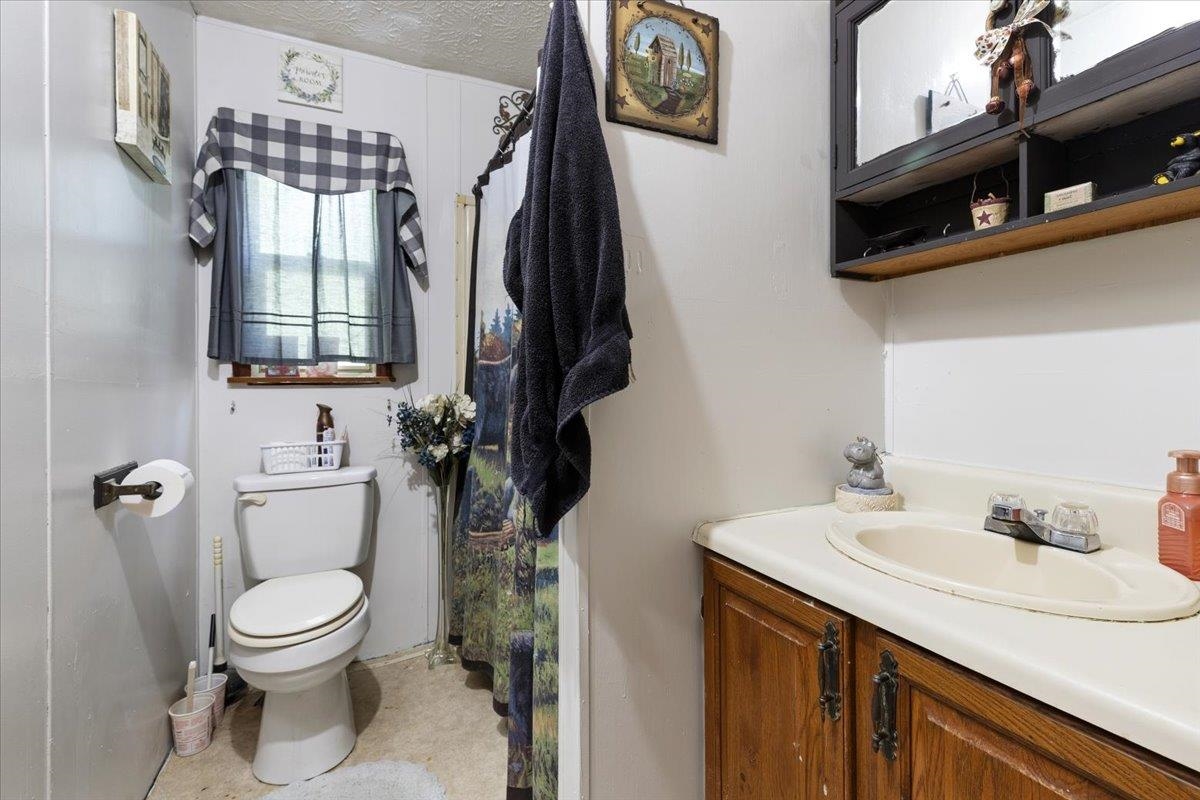 1721 Shulls Lane Draper VA 24324