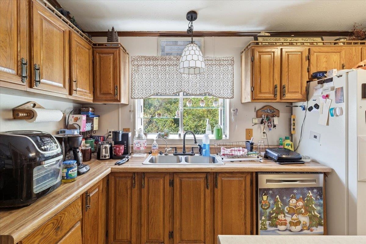 1721 Shulls Lane Draper VA 24324