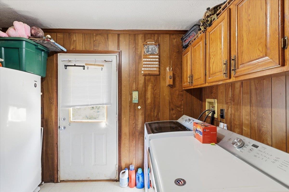 1721 Shulls Lane Draper VA 24324