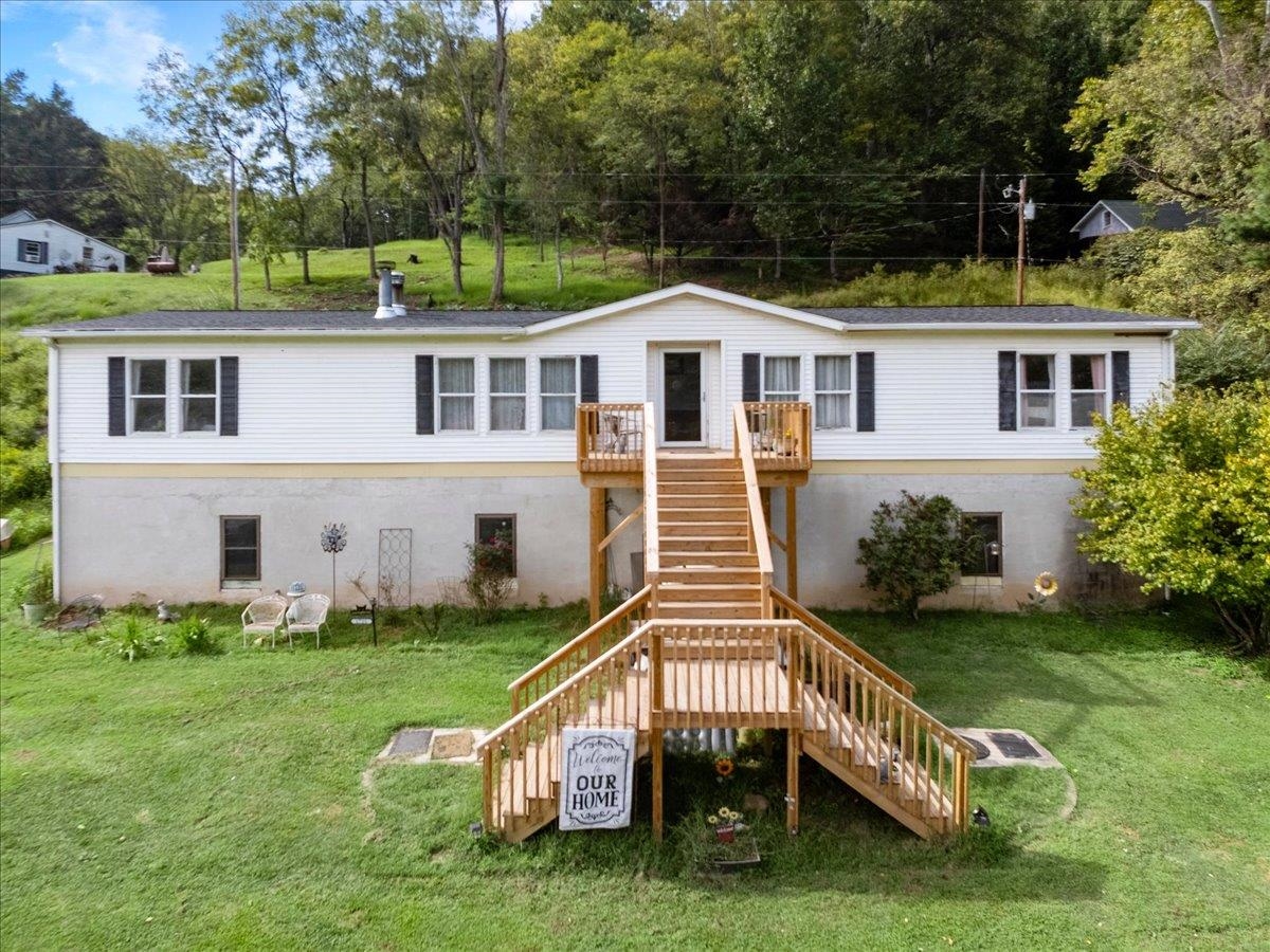 1721 Shulls Lane Draper VA 24324