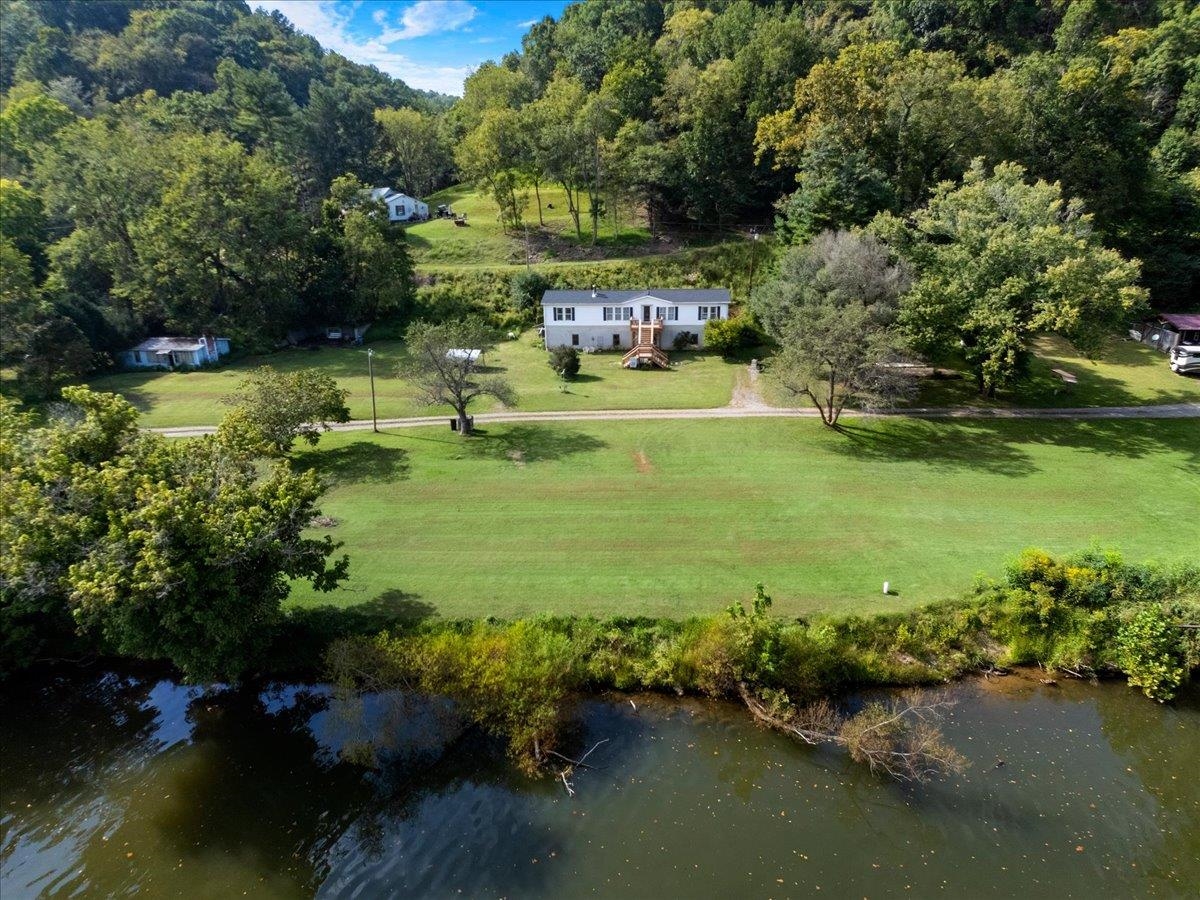 1721 Shulls Lane Draper VA 24324