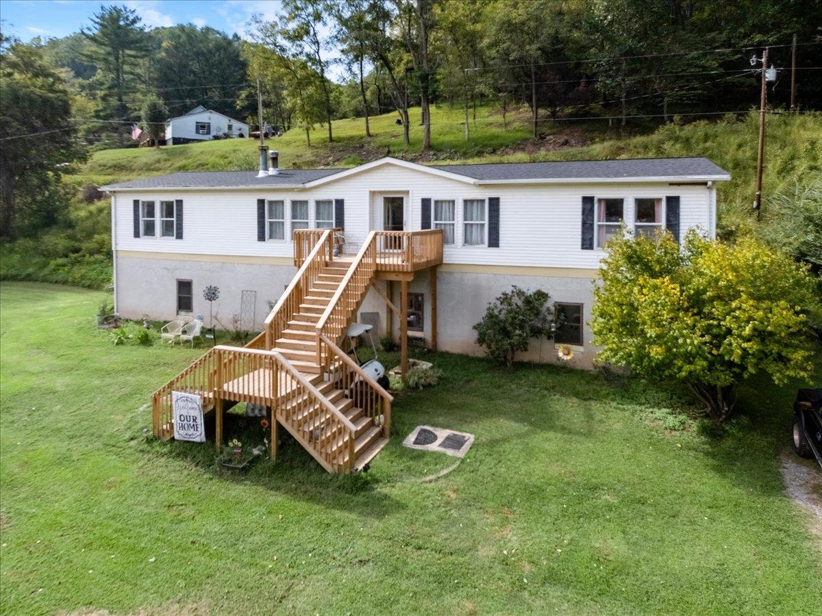 1721 Shulls Lane Draper VA 24324