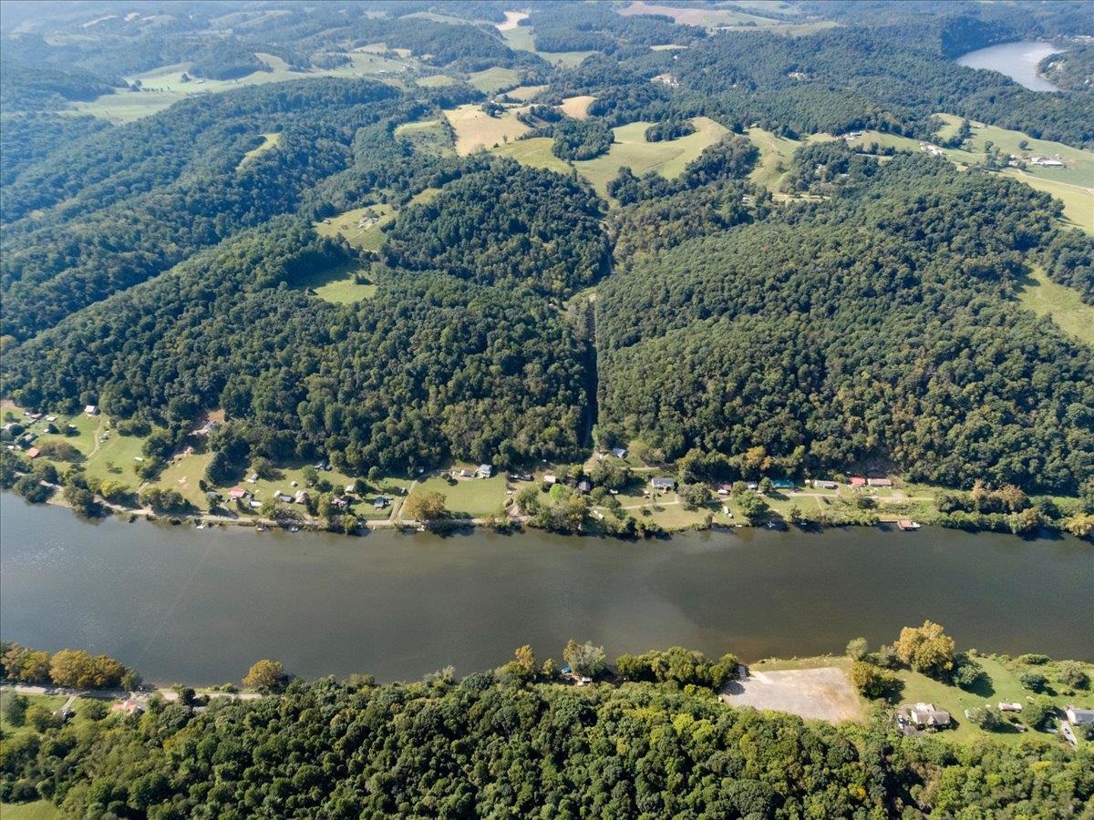 1721 Shulls Lane Draper VA 24324