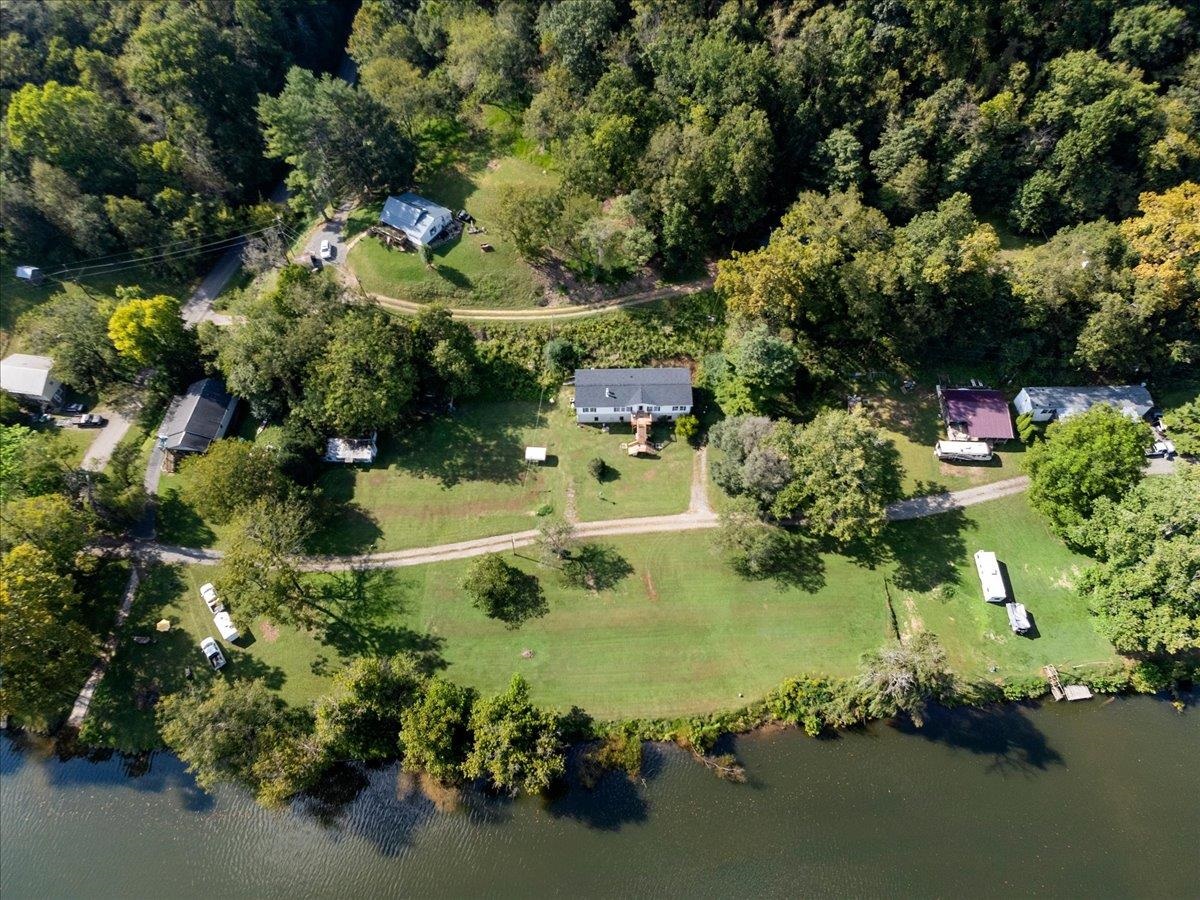 1721 Shulls Lane Draper VA 24324