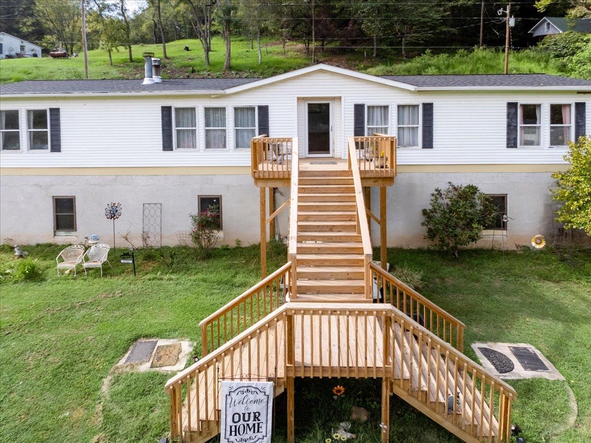 1721 Shulls Lane Draper VA 24324