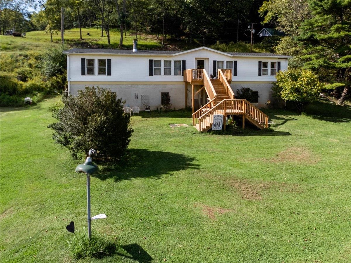 1721 Shulls Lane Draper VA 24324