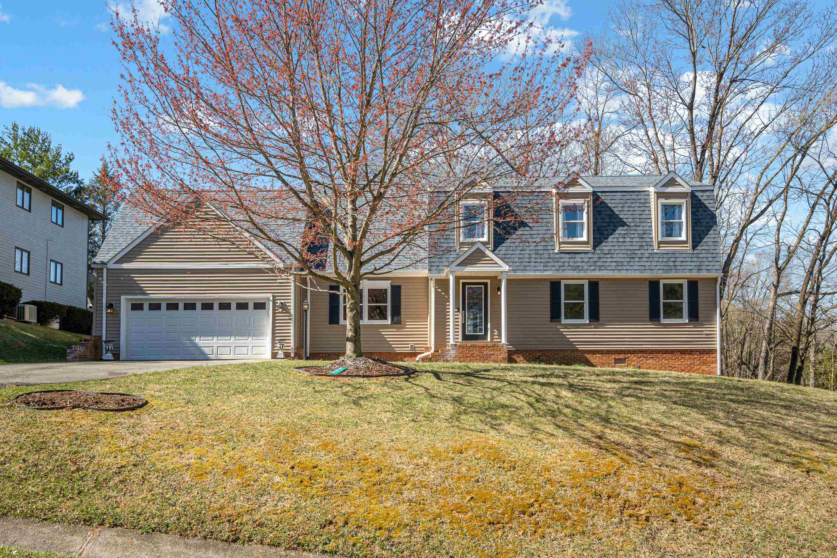 300 Chestnut Street Pearisburg VA 24134