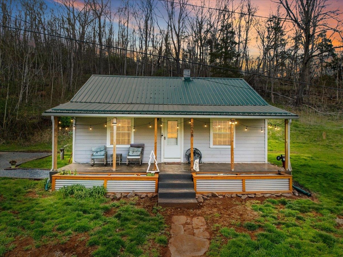 2638 Castleton Road Max Meadows VA 24360