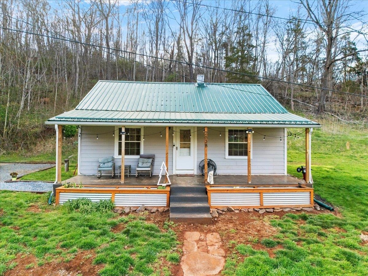 2638 Castleton Road Max Meadows VA 24360