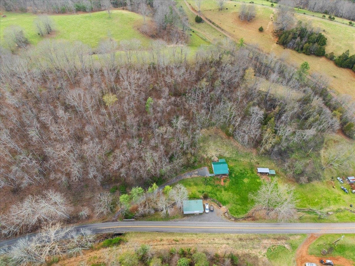2638 Castleton Road Max Meadows VA 24360
