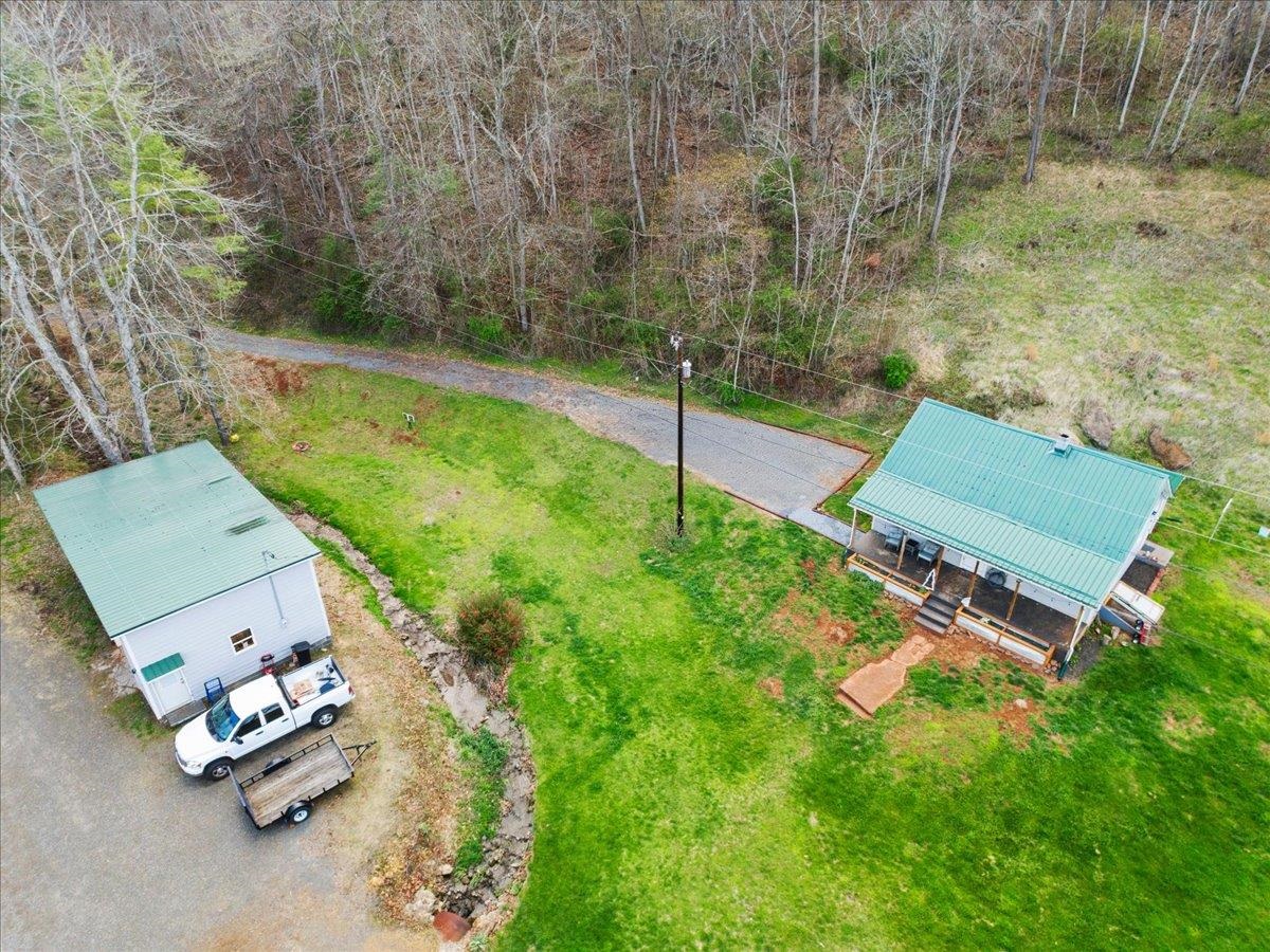2638 Castleton Road Max Meadows VA 24360