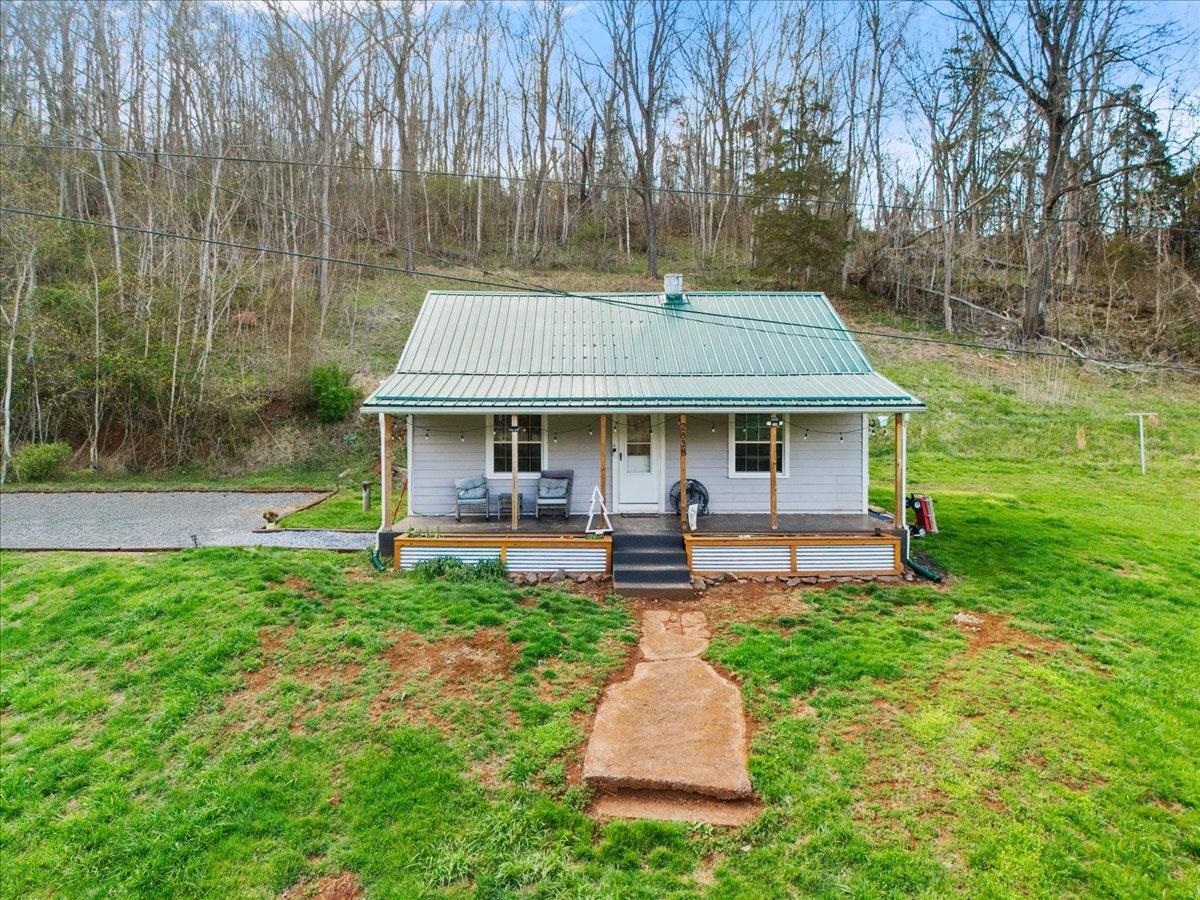 2638 Castleton Road Max Meadows VA 24360