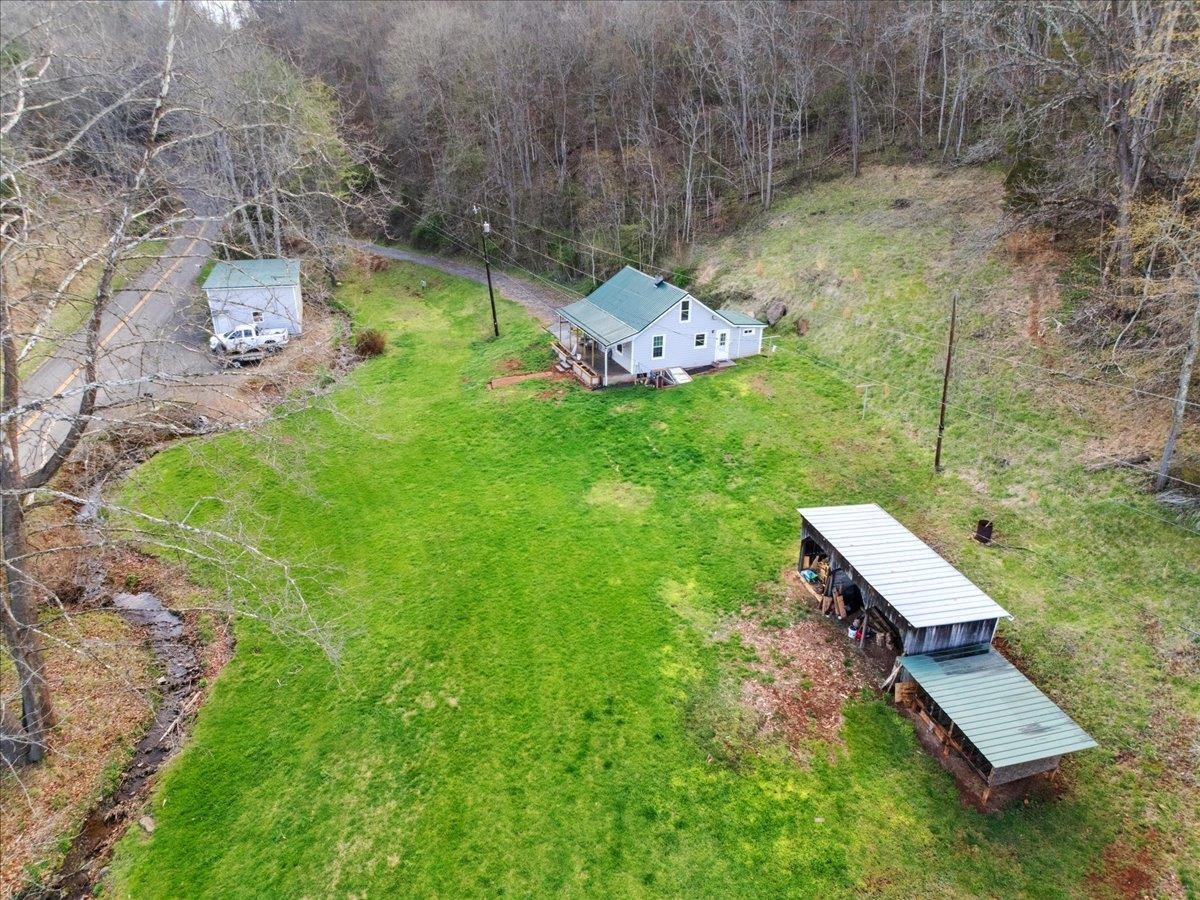 2638 Castleton Road Max Meadows VA 24360