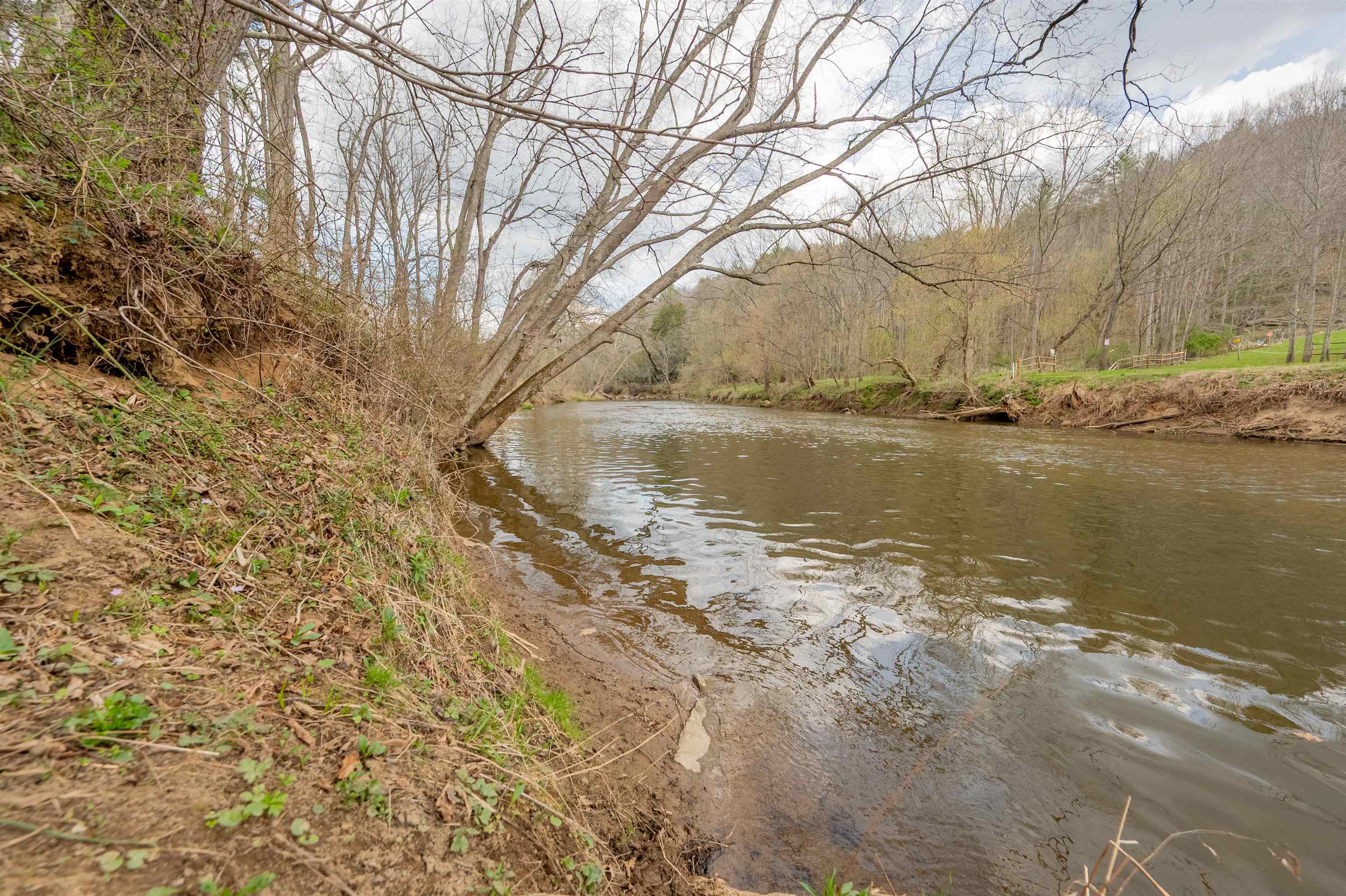 183 Pine Mountain Road NE Floyd VA 24091