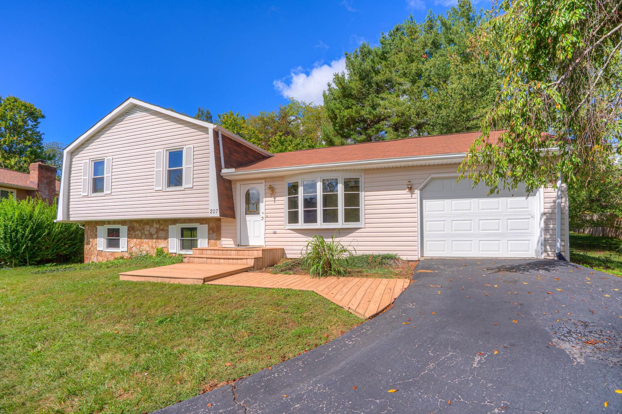 207 Woodbine Drive Blacksburg VA 24060
