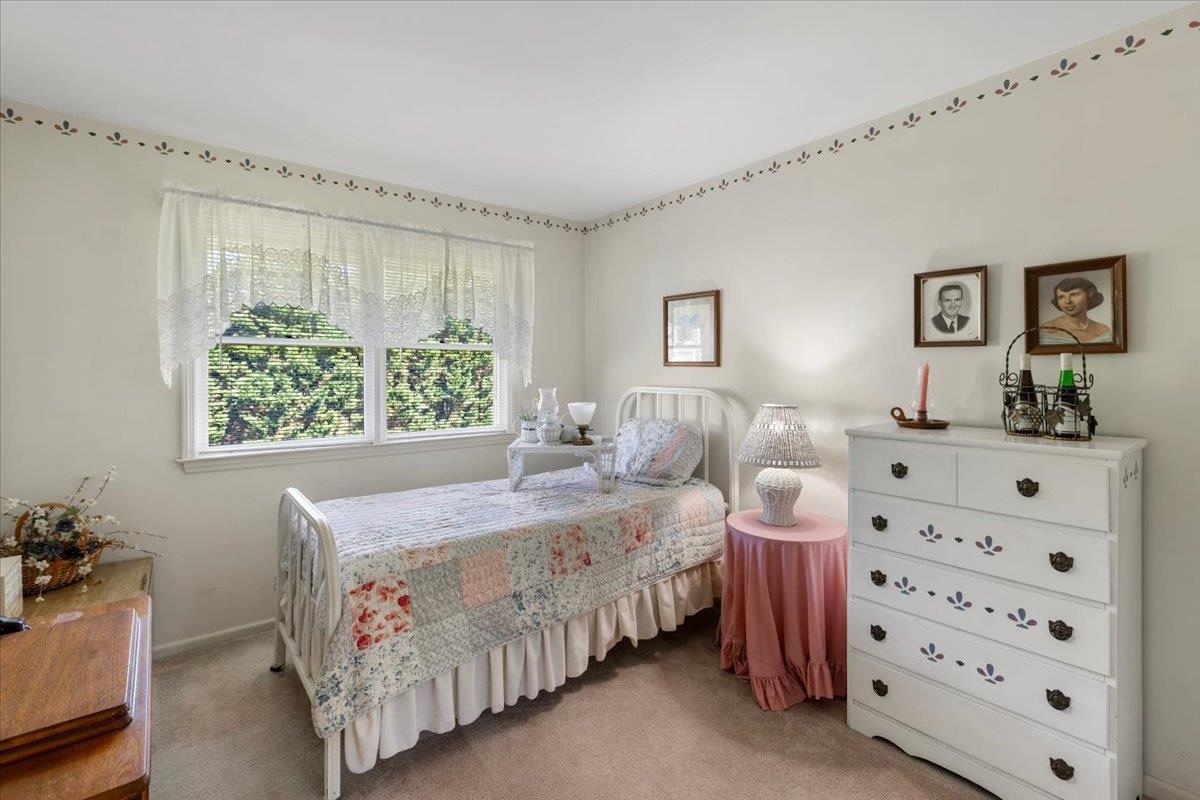 410 Lawndale Drive Pearisburg VA 24134