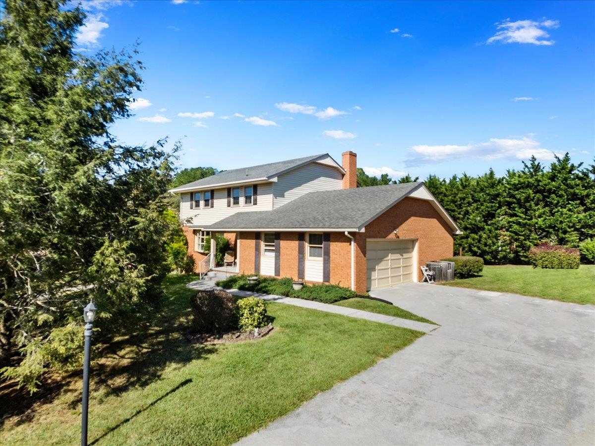410 Lawndale Drive Pearisburg VA 24134