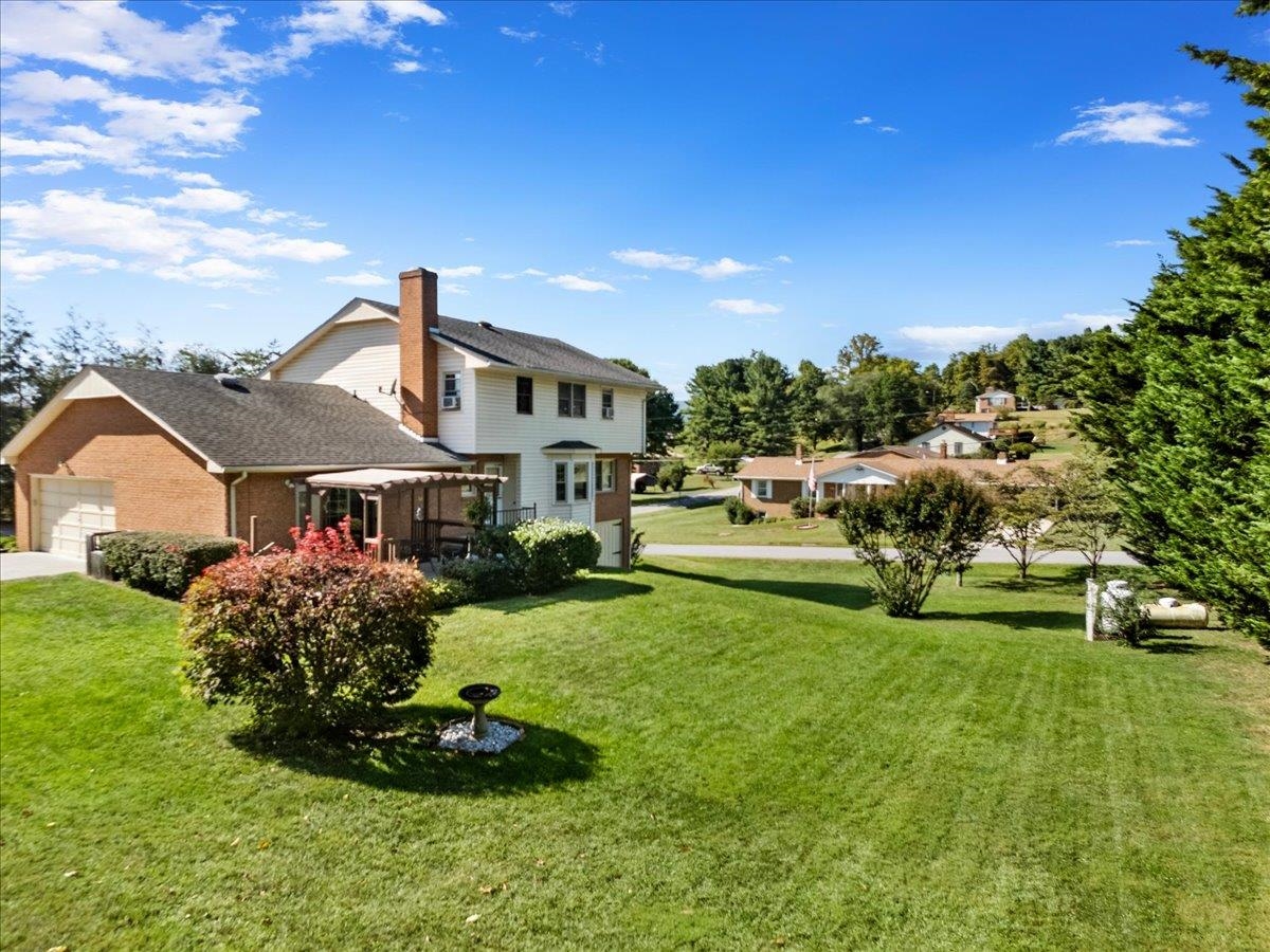 410 Lawndale Drive Pearisburg VA 24134