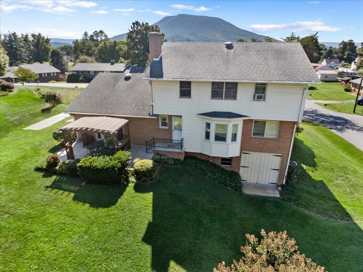 410 Lawndale Drive Pearisburg VA 24134