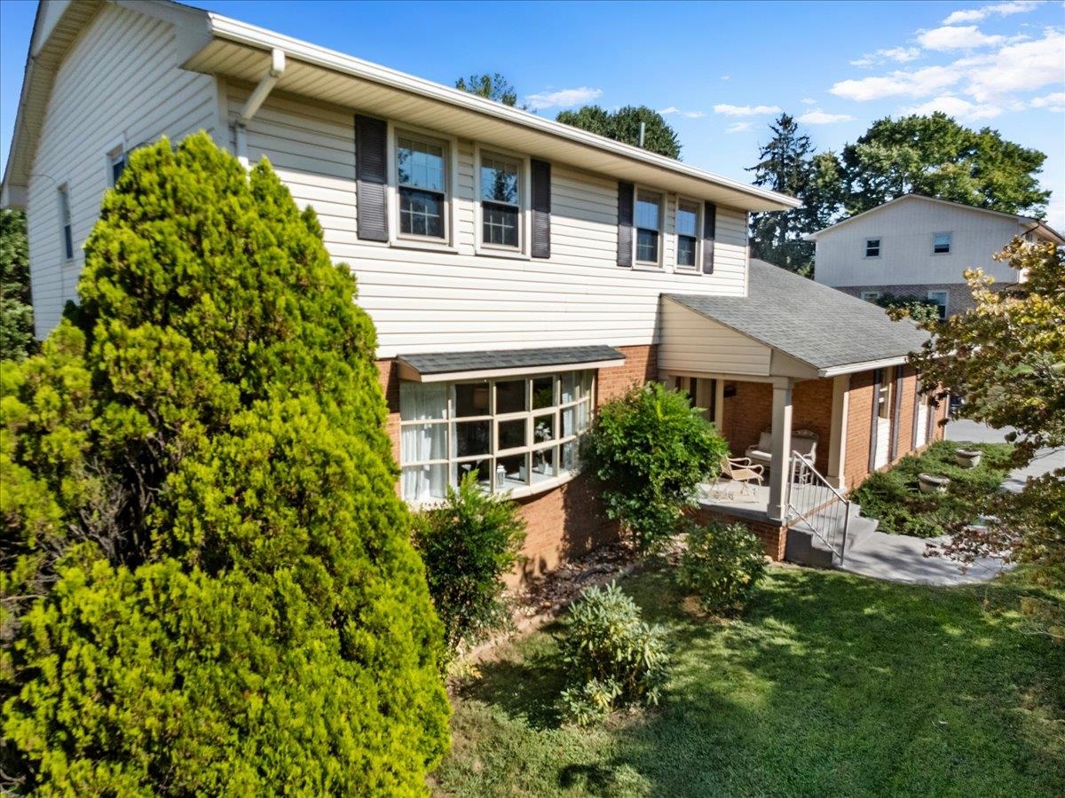 410 Lawndale Drive Pearisburg VA 24134