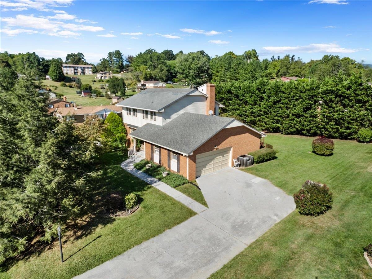 410 Lawndale Drive Pearisburg VA 24134