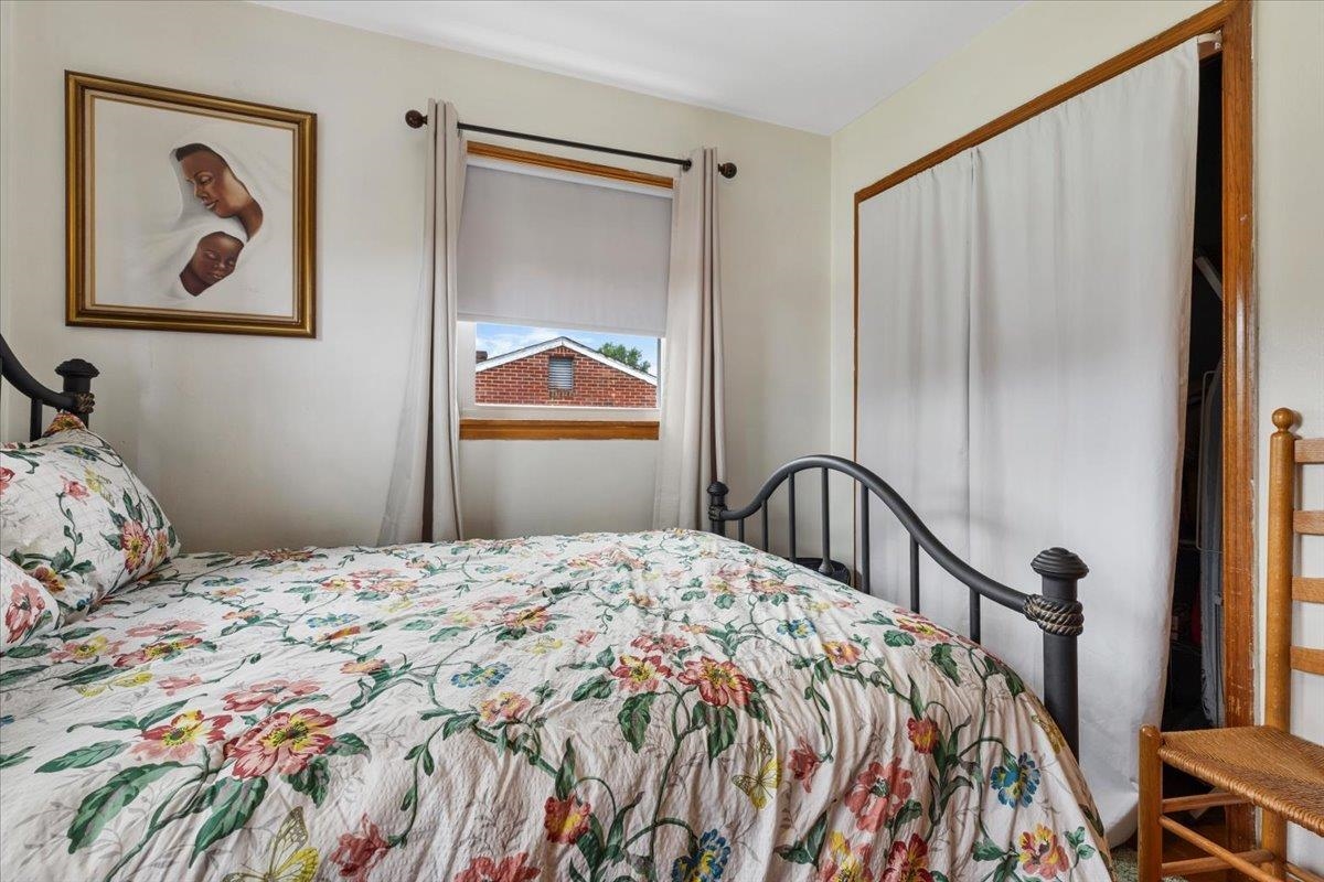 1915 Glenroy Street NW Roanoke VA 24017