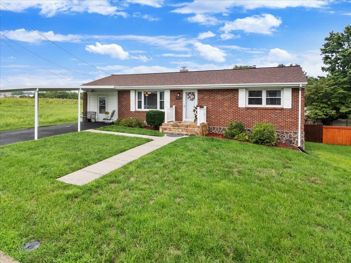 1915 Glenroy Street NW Roanoke VA 24017