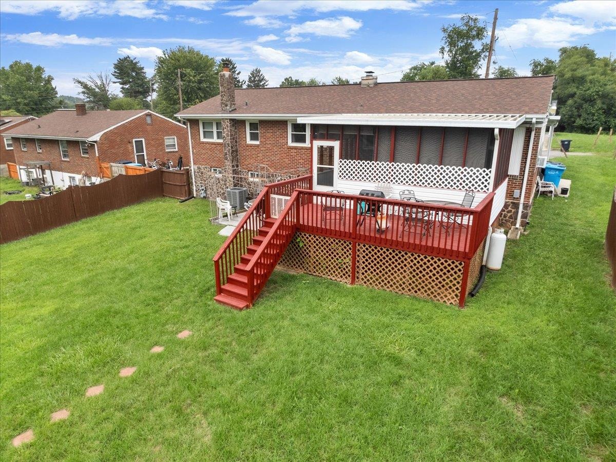 1915 Glenroy Street NW Roanoke VA 24017