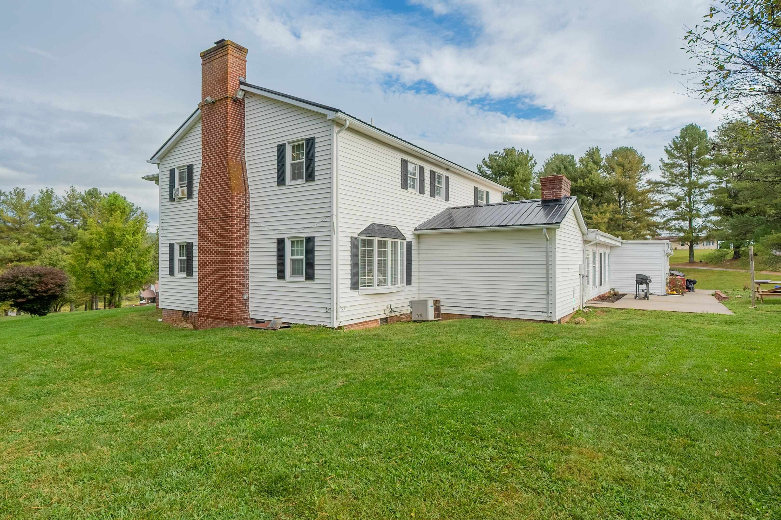 350 Valley View Lane Bland VA 24315