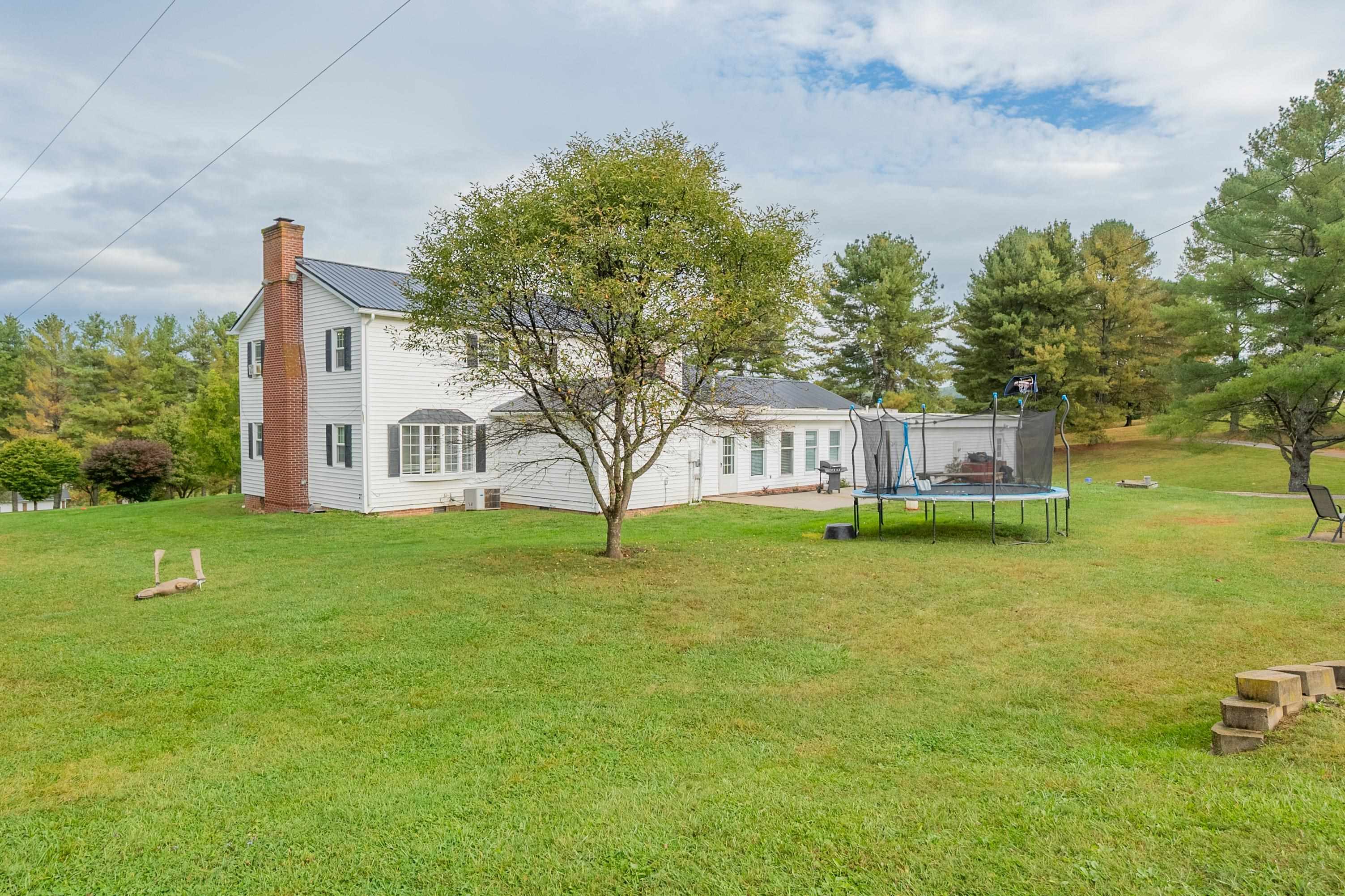 350 Valley View Lane Bland VA 24315