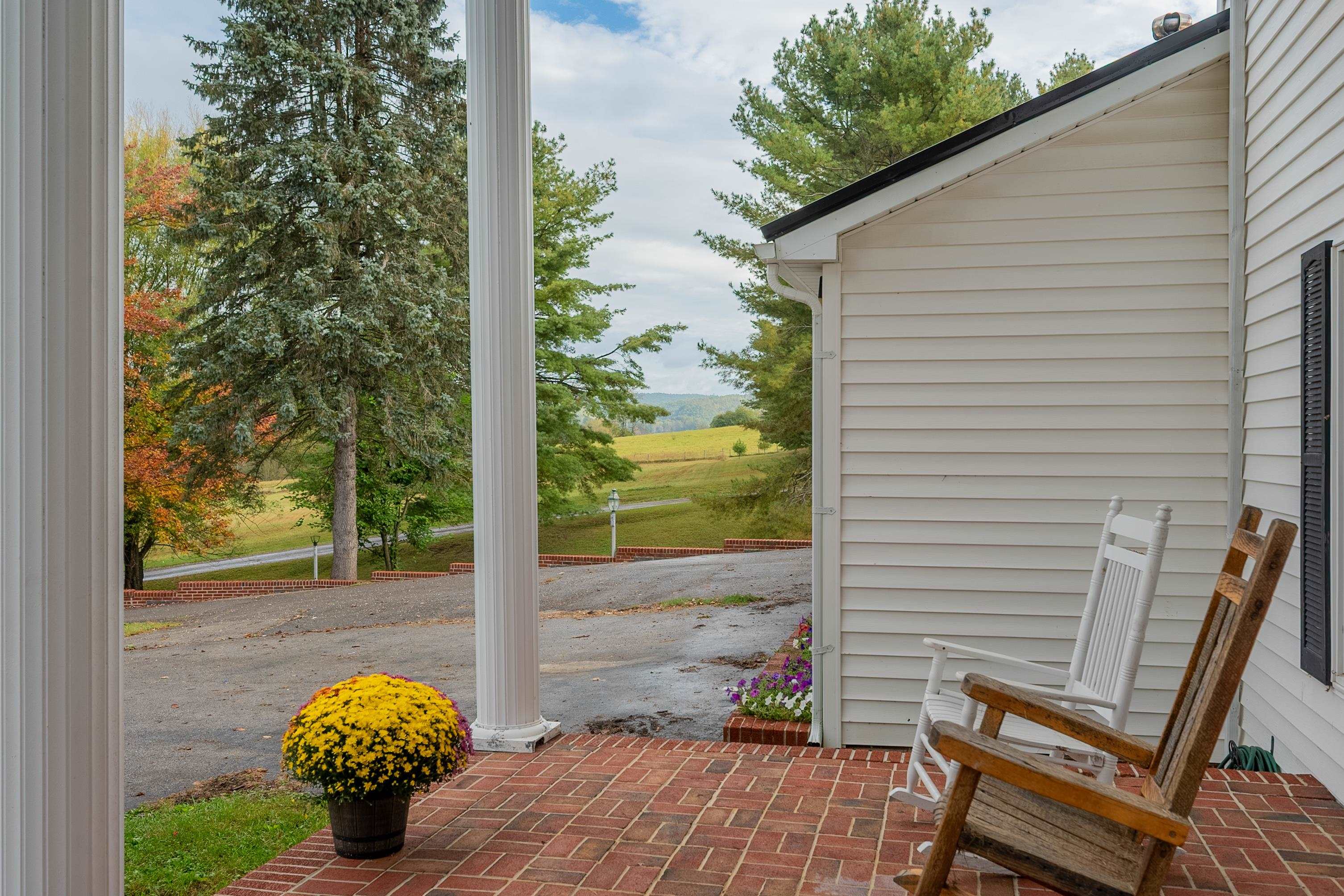 350 Valley View Lane Bland VA 24315