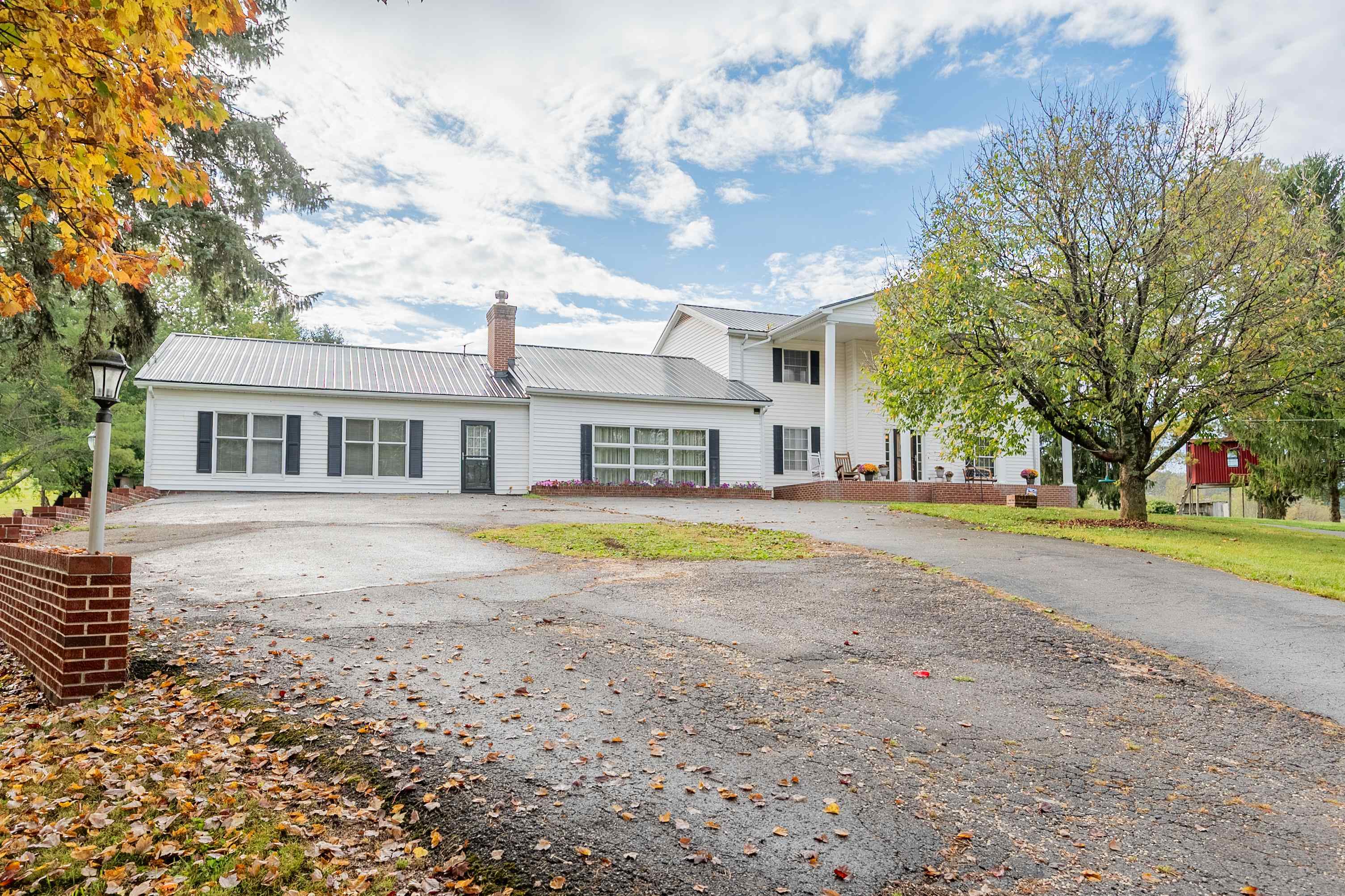 350 Valley View Lane Bland VA 24315