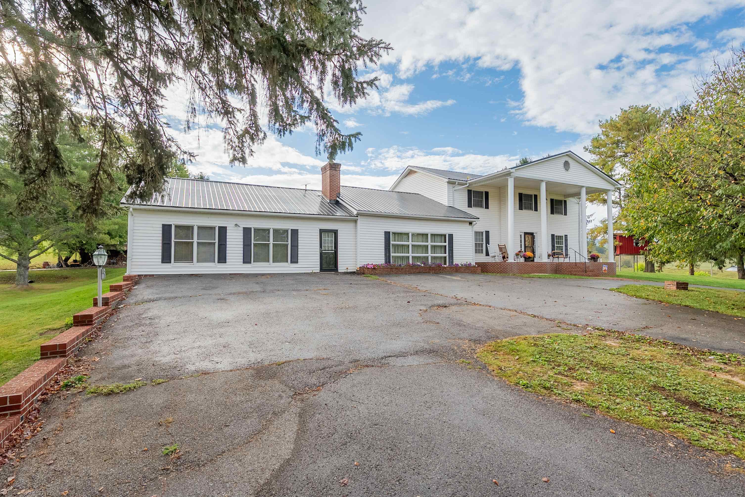 350 Valley View Lane Bland VA 24315