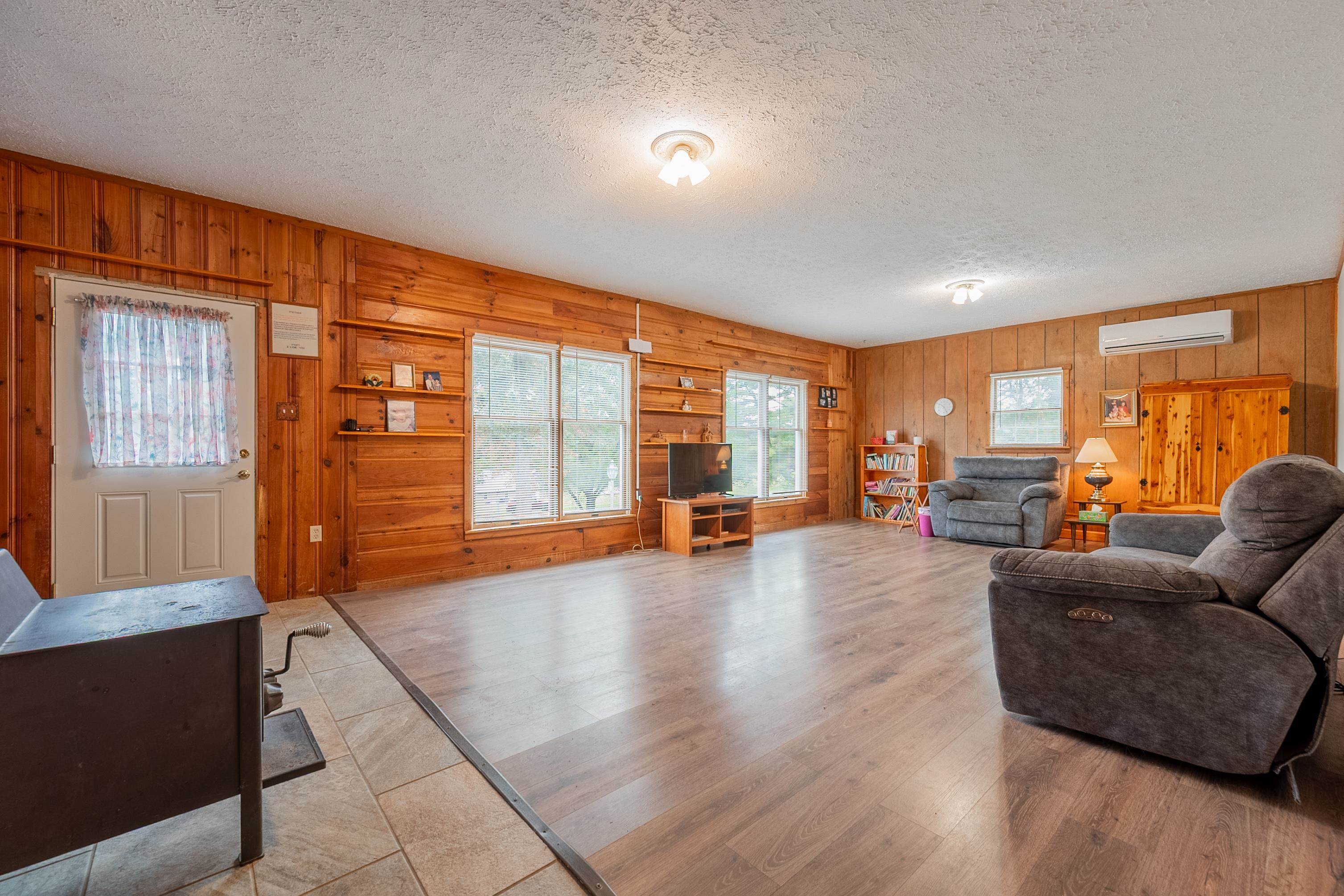 350 Valley View Lane Bland VA 24315