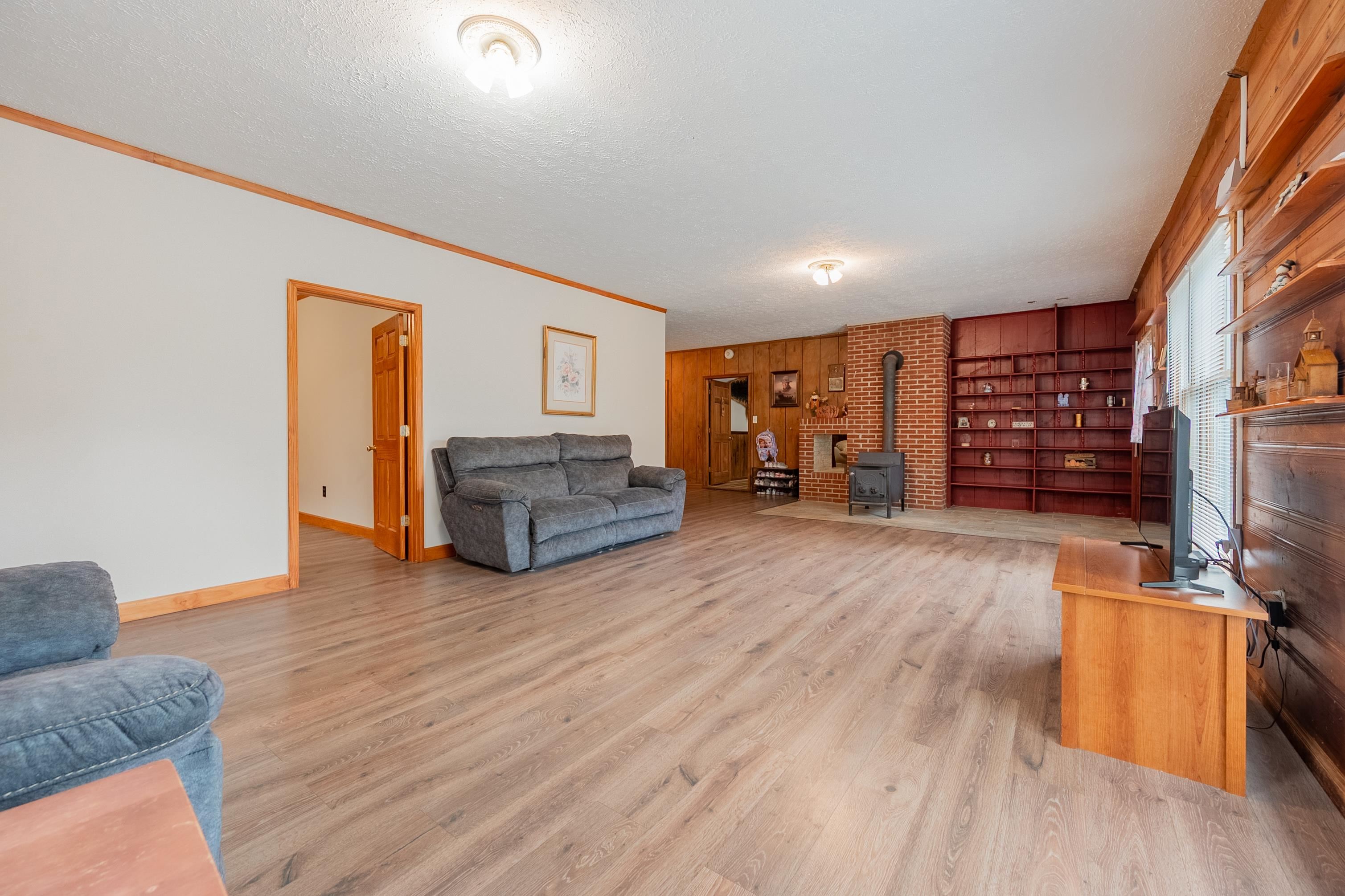 350 Valley View Lane Bland VA 24315