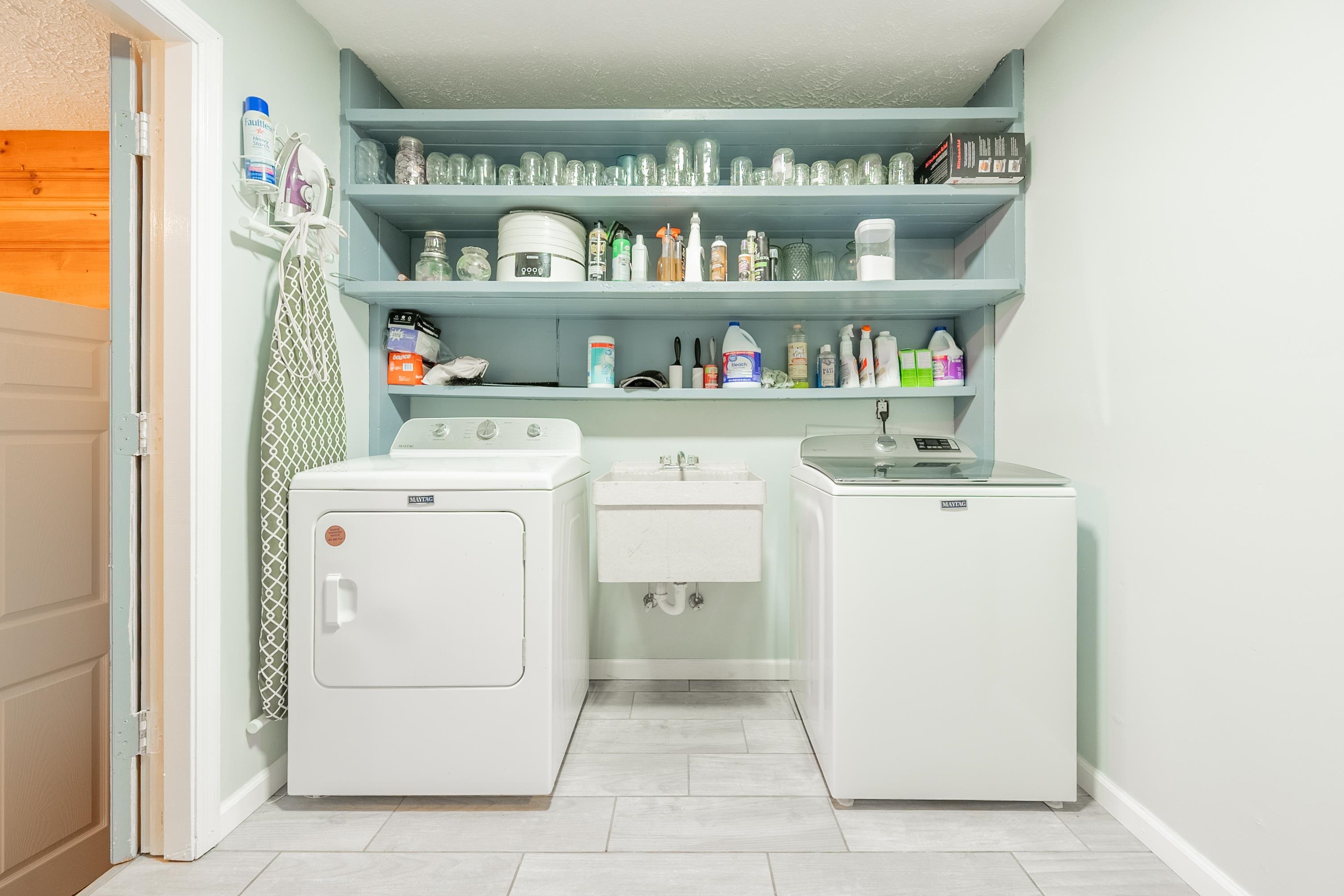 350 Valley View Lane Bland VA 24315