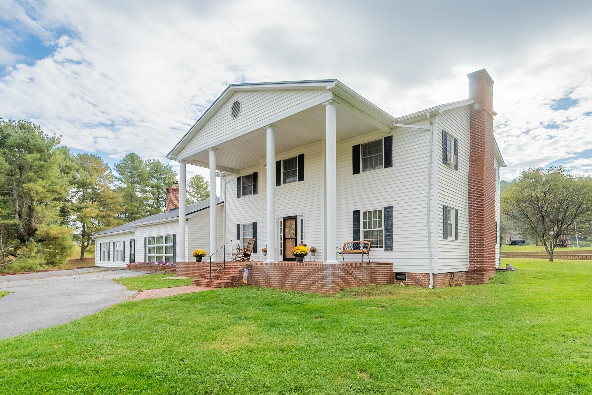 350 Valley View Lane Bland VA 24315